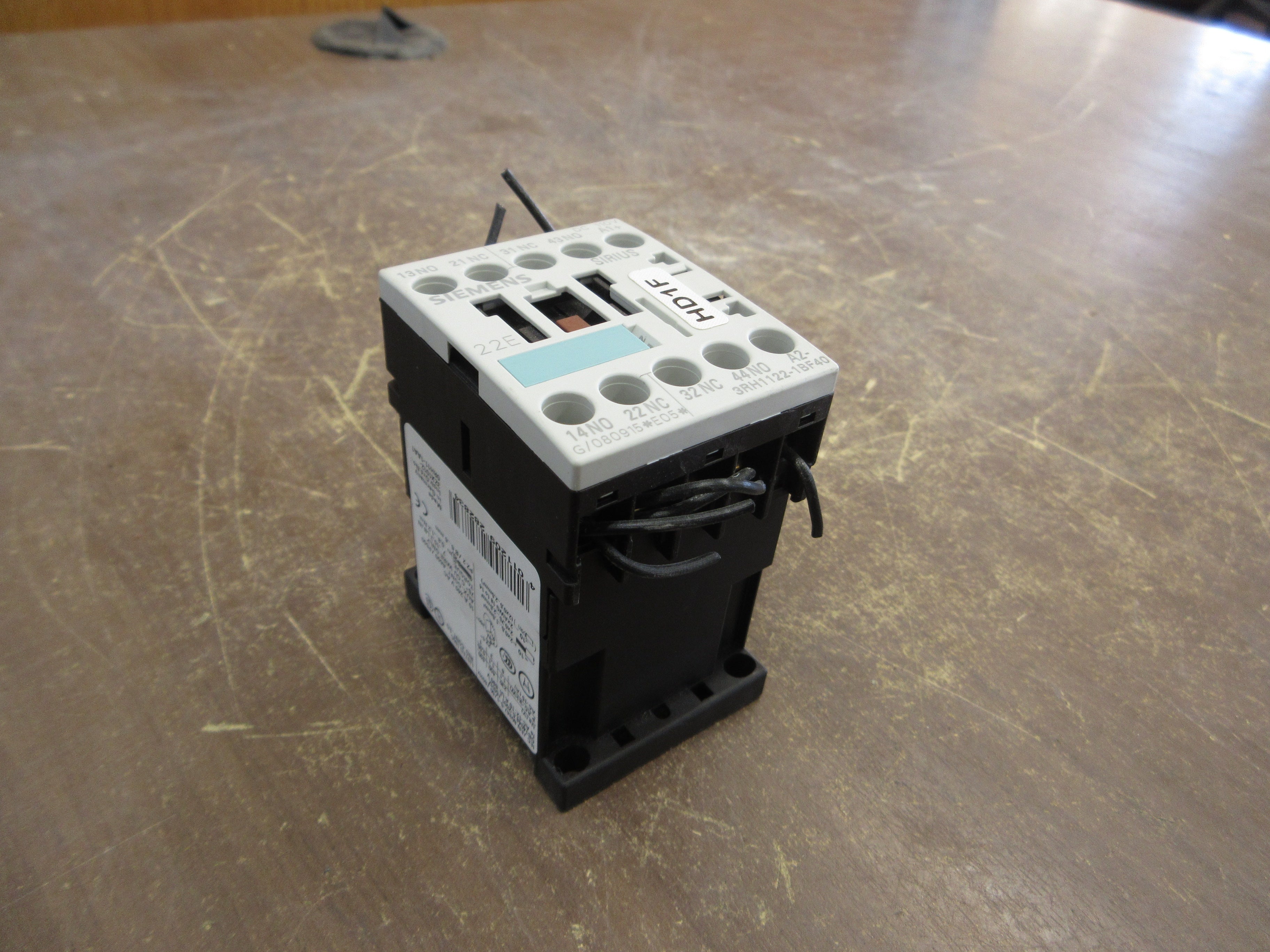 Siemens Sirius Contactor 3RH1122-1BF40 110VDC Coil Used
