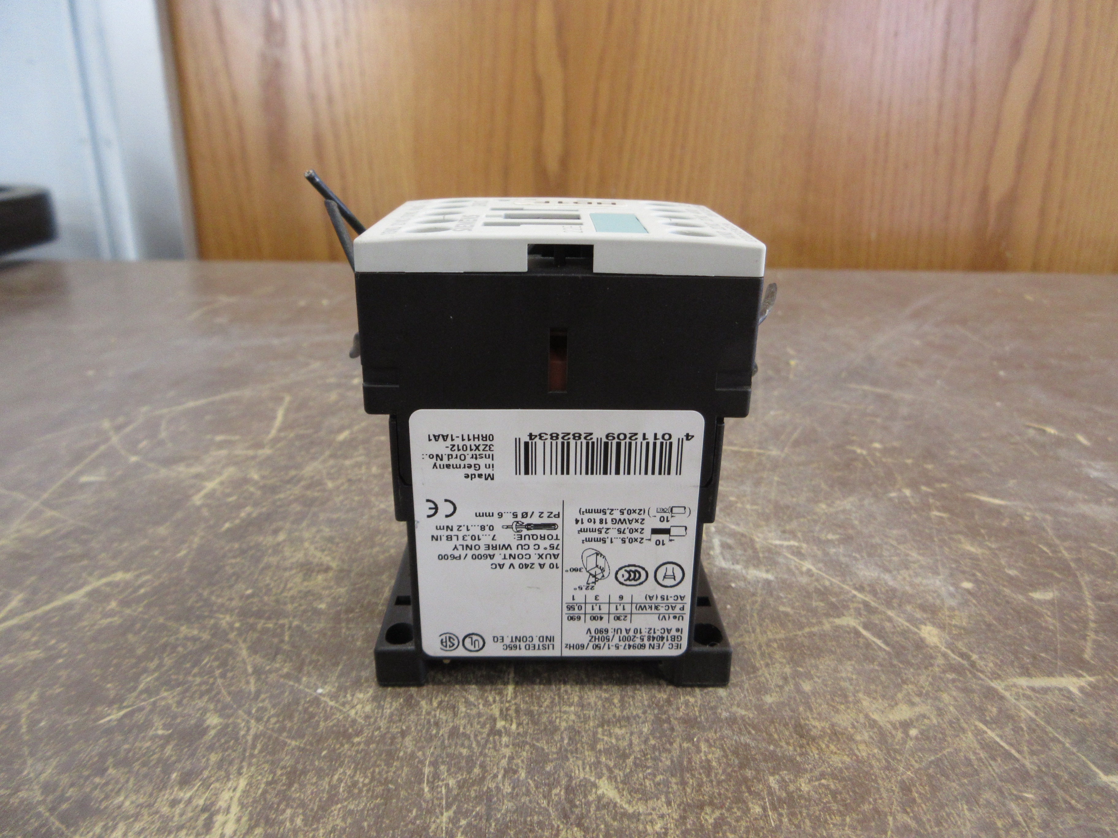 Siemens Sirius Contactor 3RH1122-1BF40 110VDC Coil Used