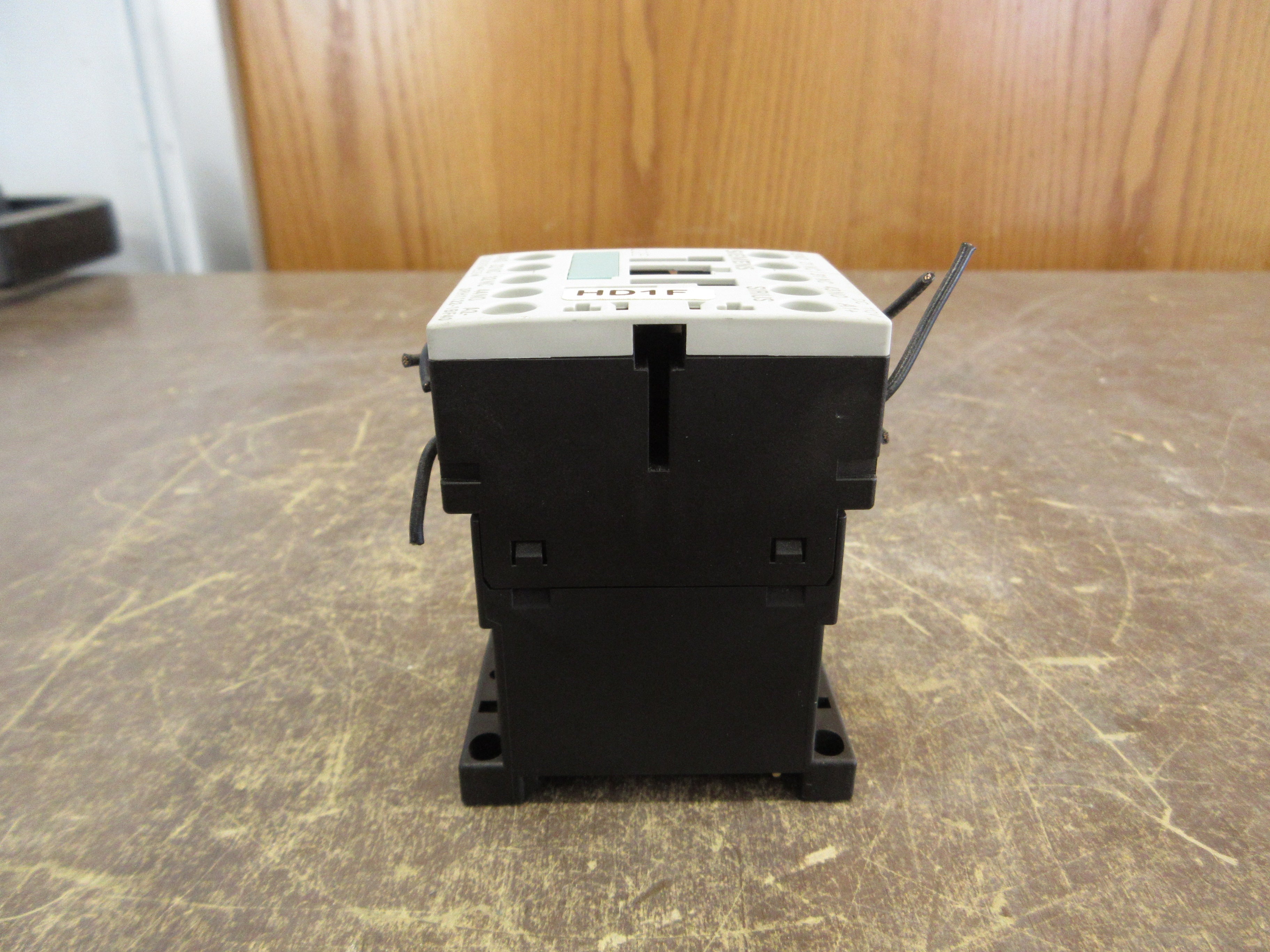 Siemens Sirius Contactor 3RH1122-1BF40 110VDC Coil Used
