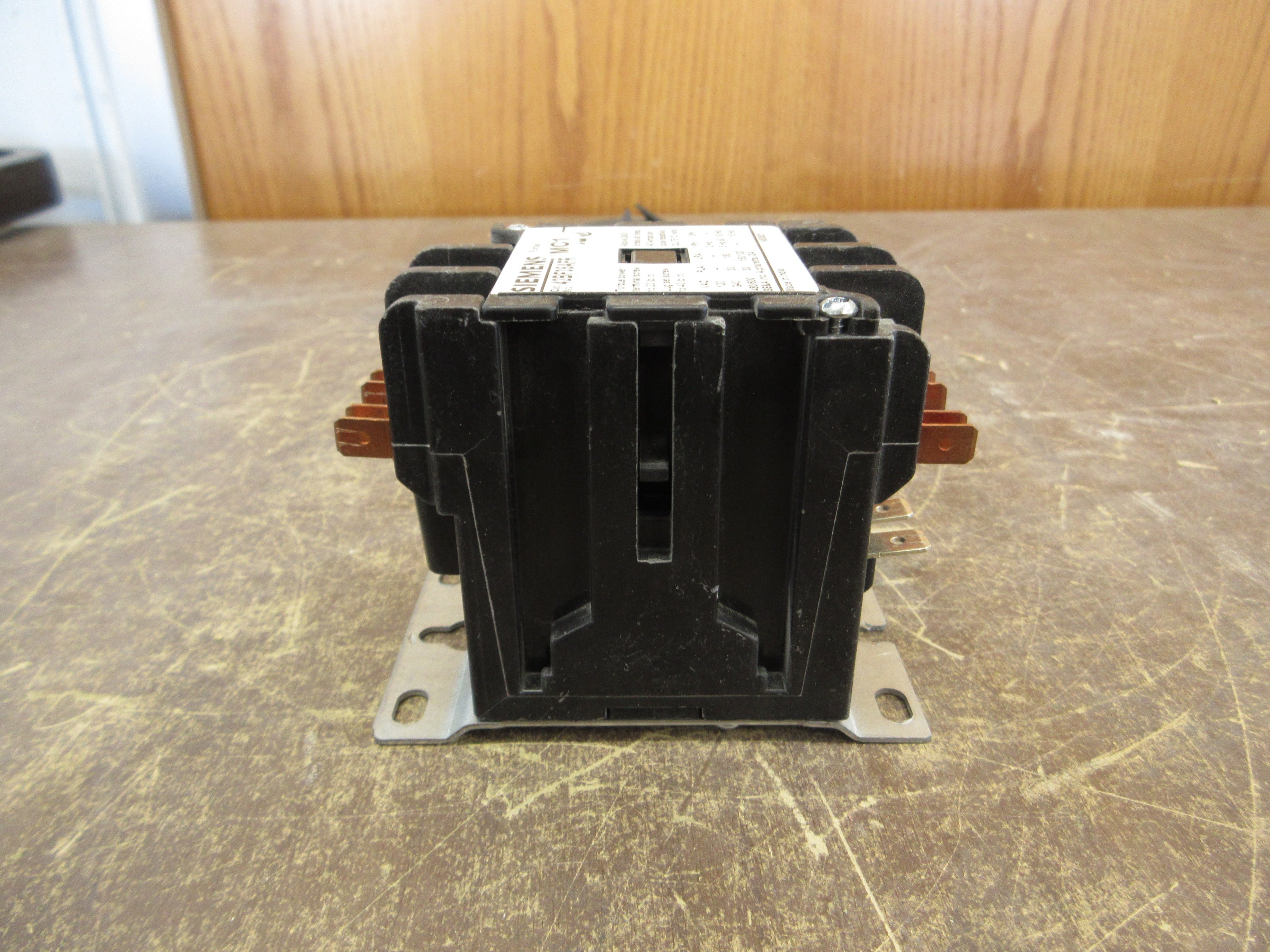 Siemens Contactor 42BF35AFR 120V Coil 30A 600V Used