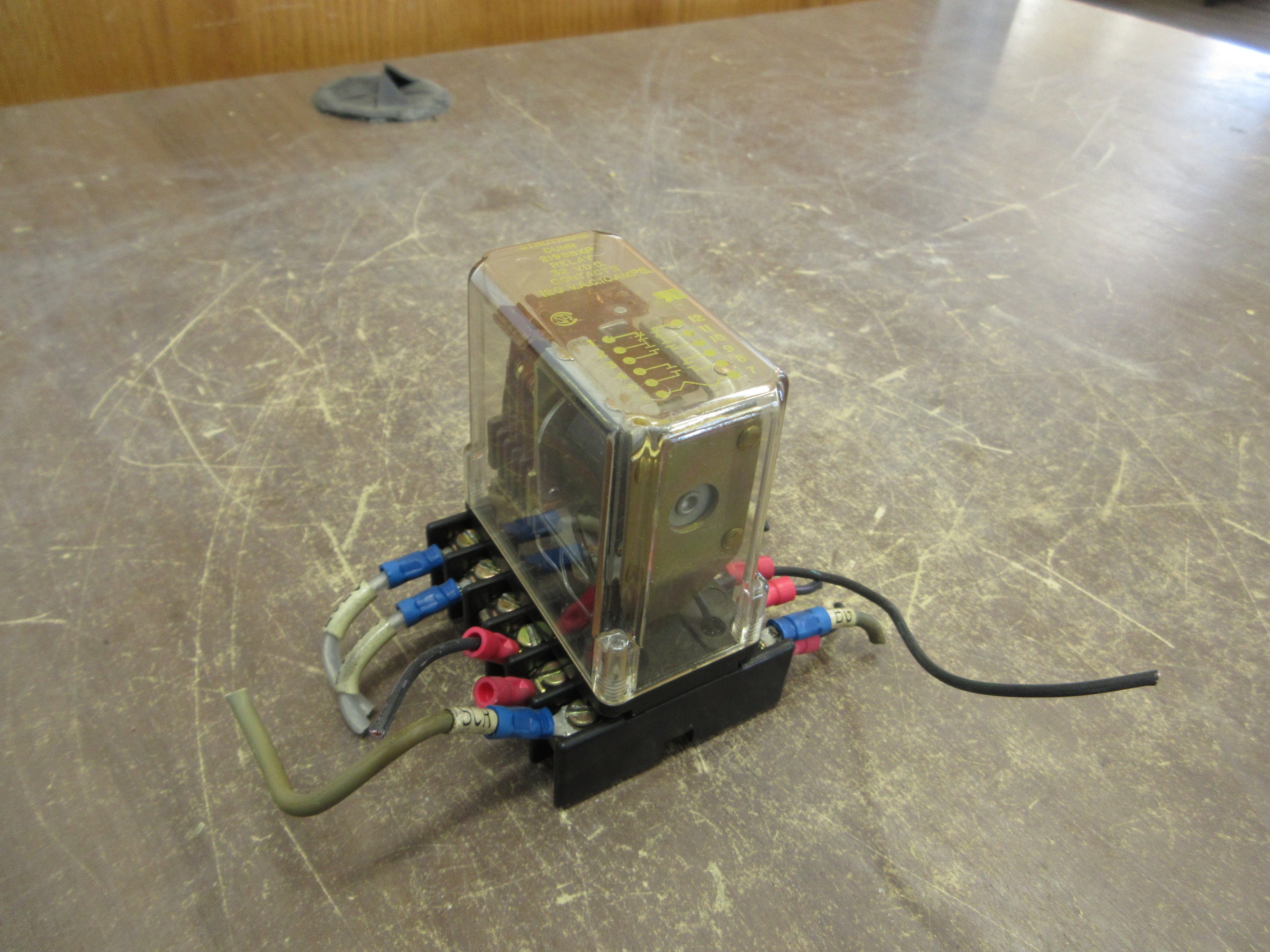 Struthers Dunn Relay 219BBXP 32VDC Coil w/ Base Used