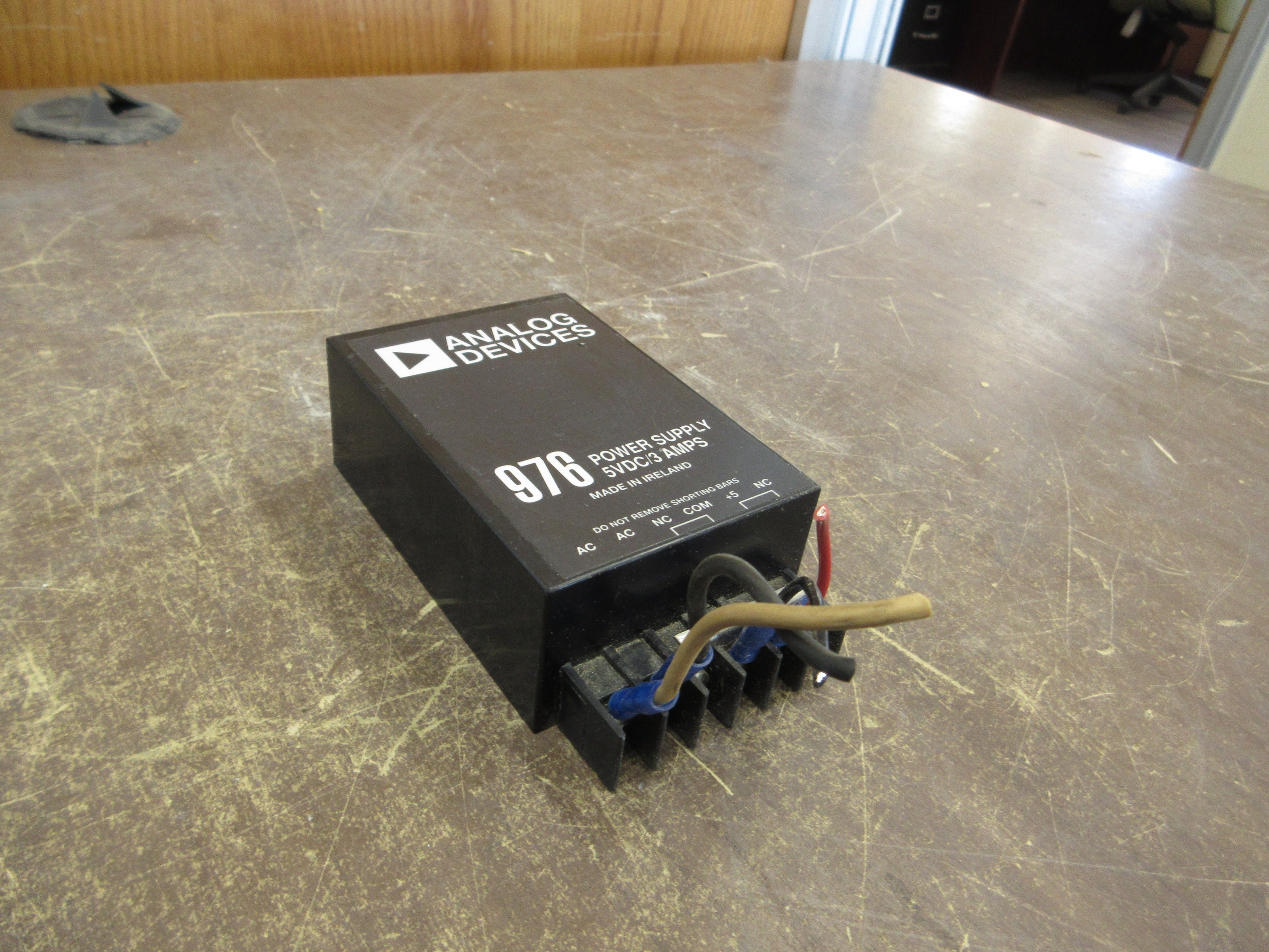 Analog Devices Power Supply 976 5VDC 3A Used