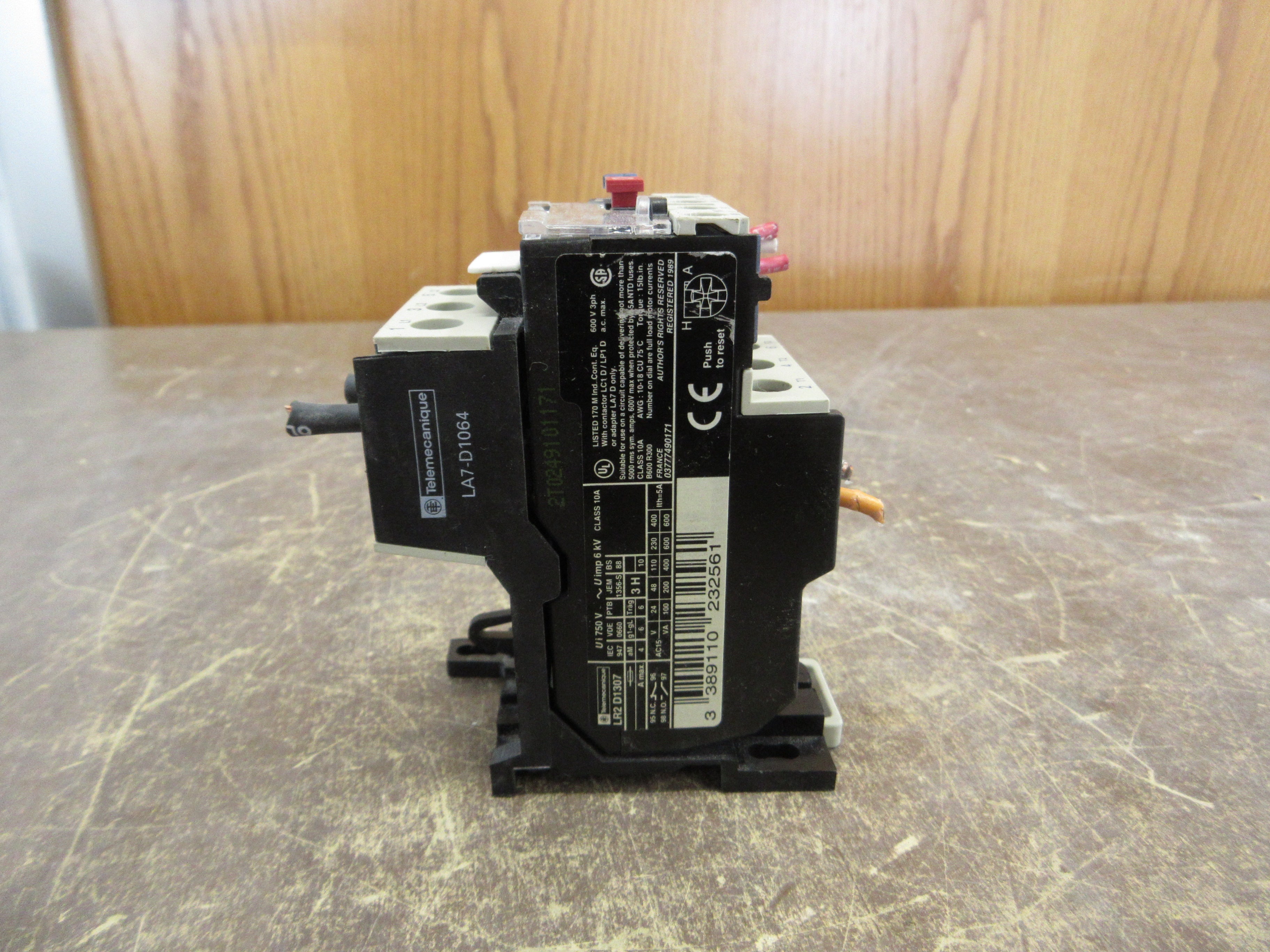 Telemecanique Solid State Overload LR2 D1307 Trip: 1.6-2.5A w/ DIN-Rail Adapter