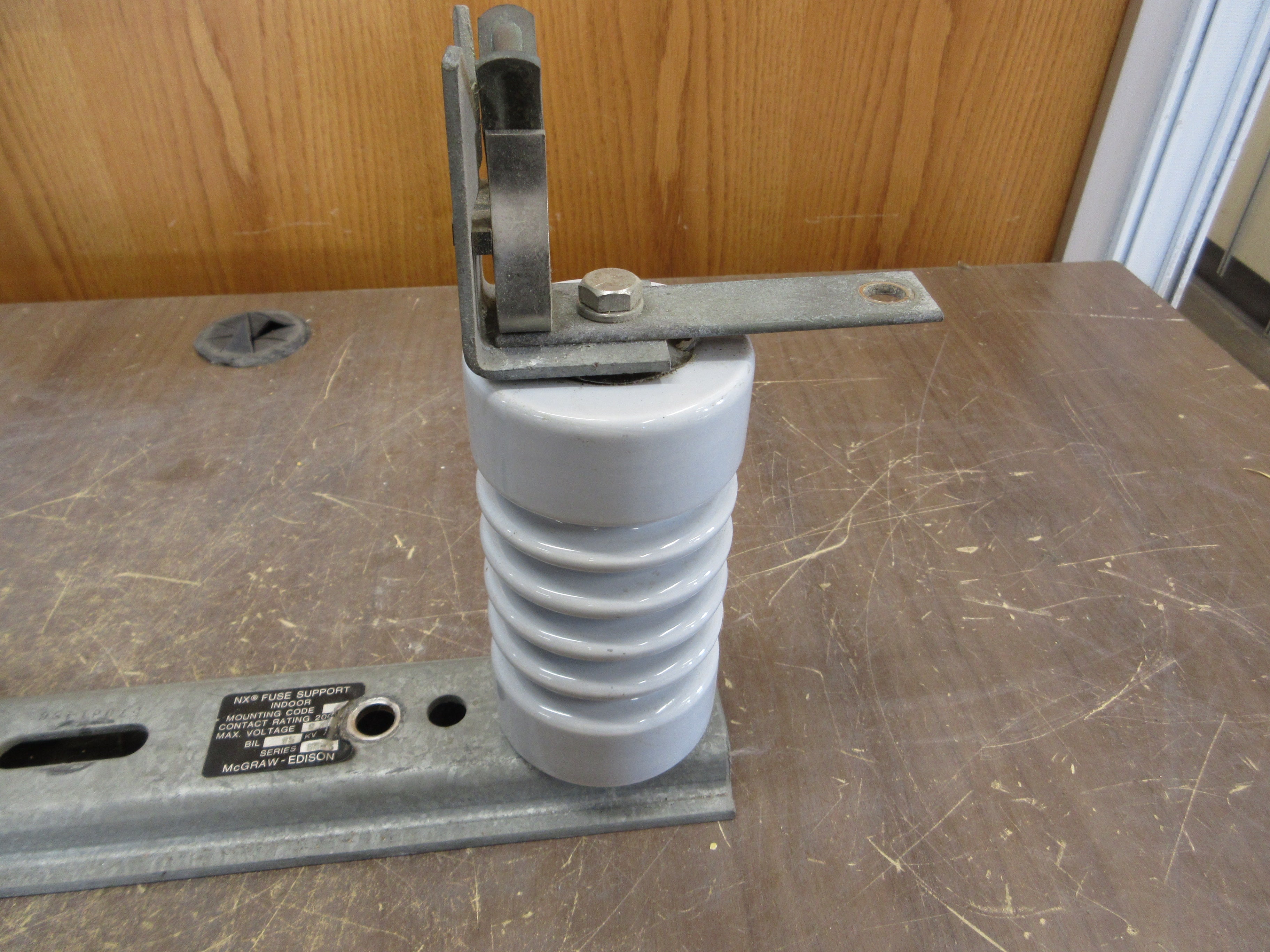McGraw-Edison NX Fuse Support 86-3 8.3kV 200A Used