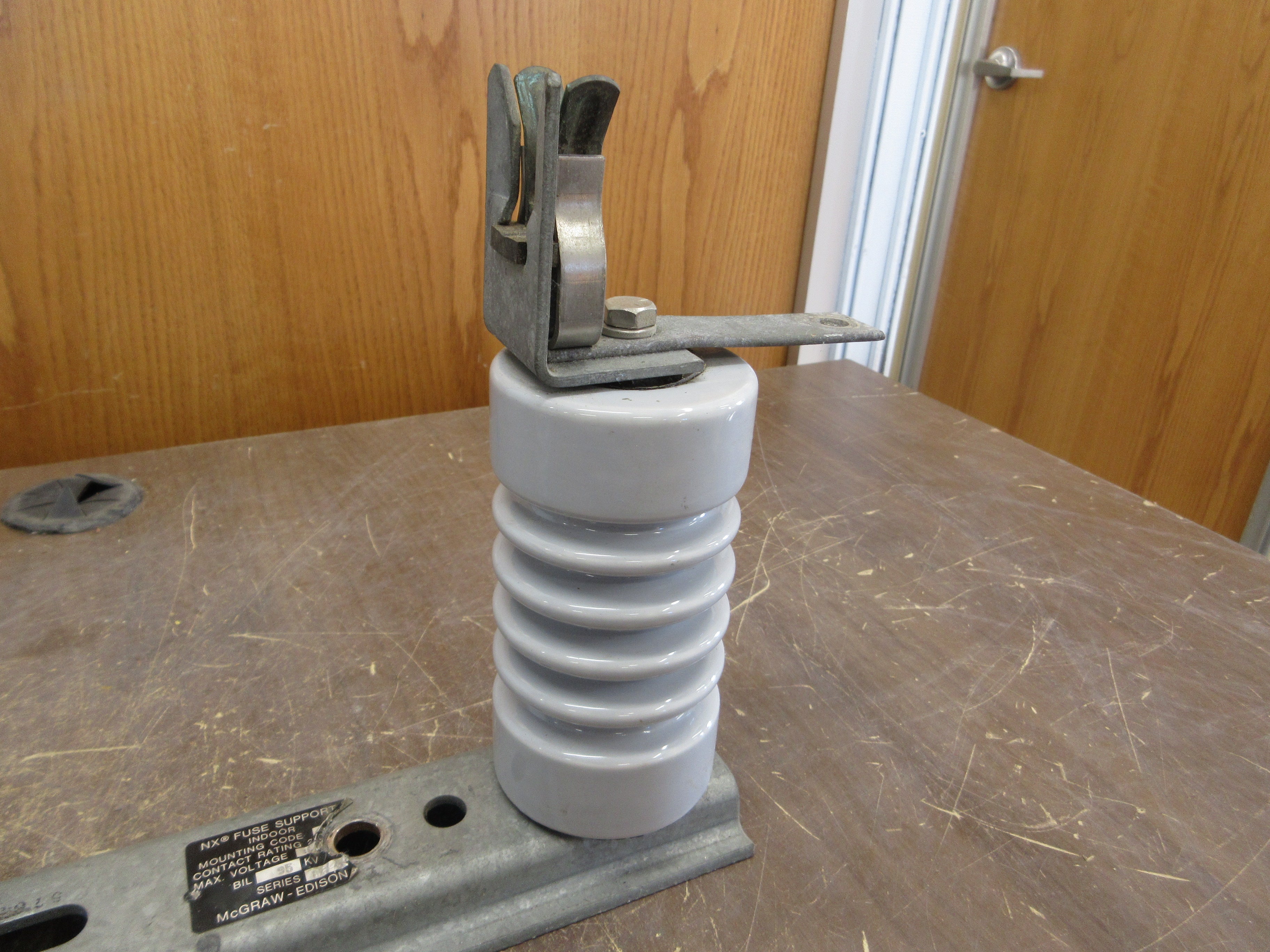 McGraw-Edison NX Fuse Support 86-6 8.3kV 200A Used