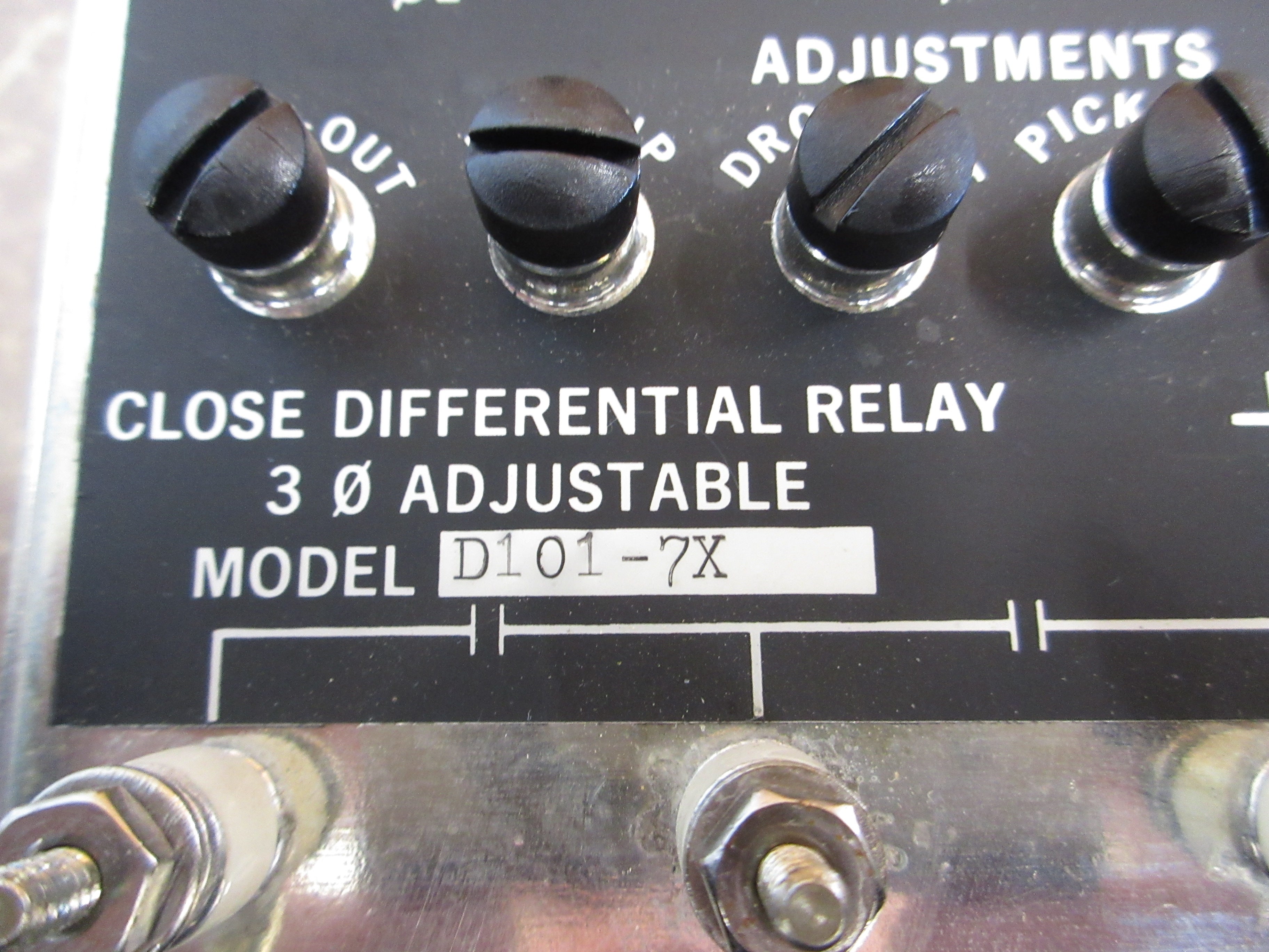 Wilmar Close Differential Relay D101-7X 480V 3Ph Adjustable Used