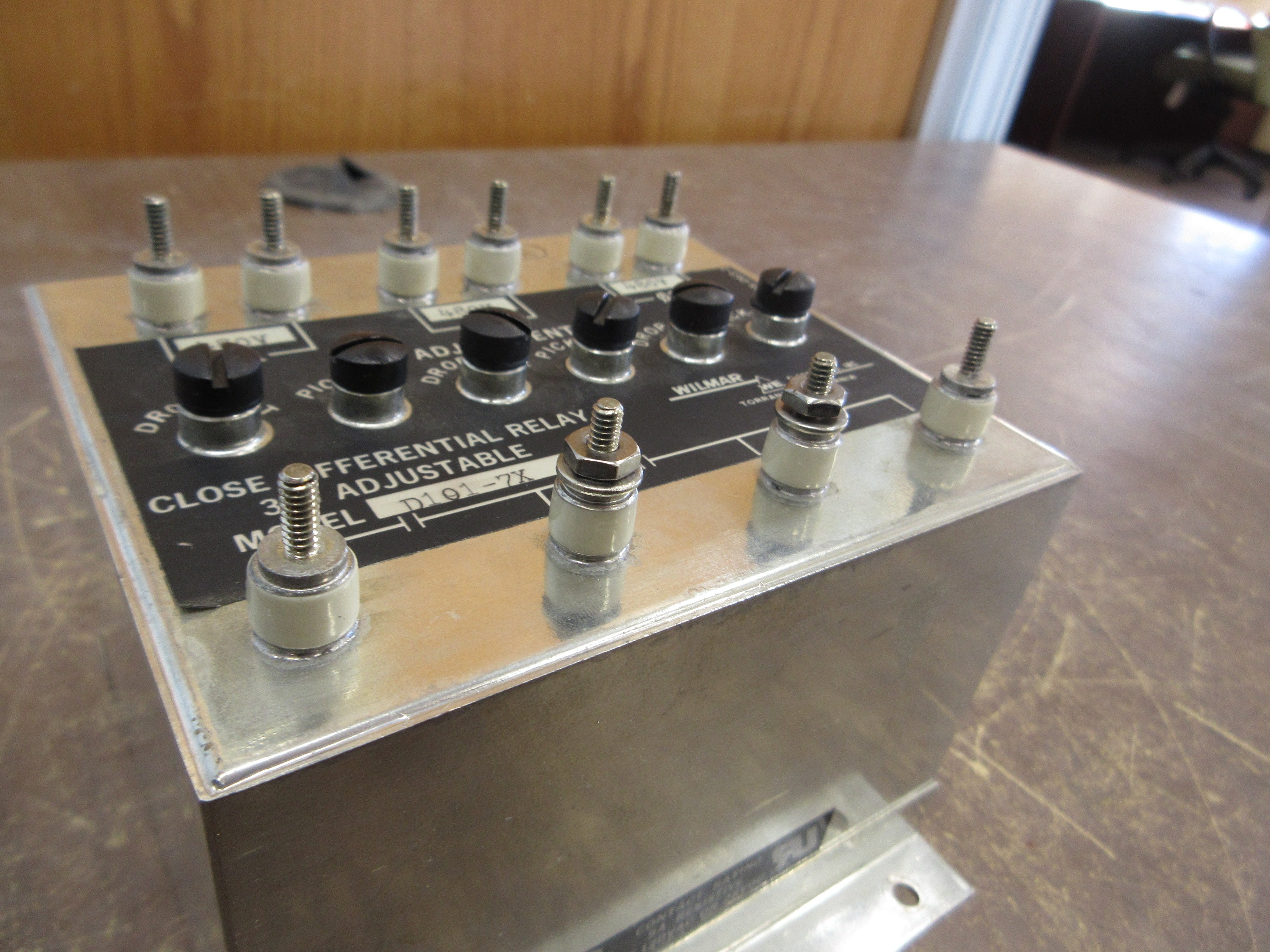 Wilmar Close Differential Relay D101-7X 480V 3Ph Adjustable Used