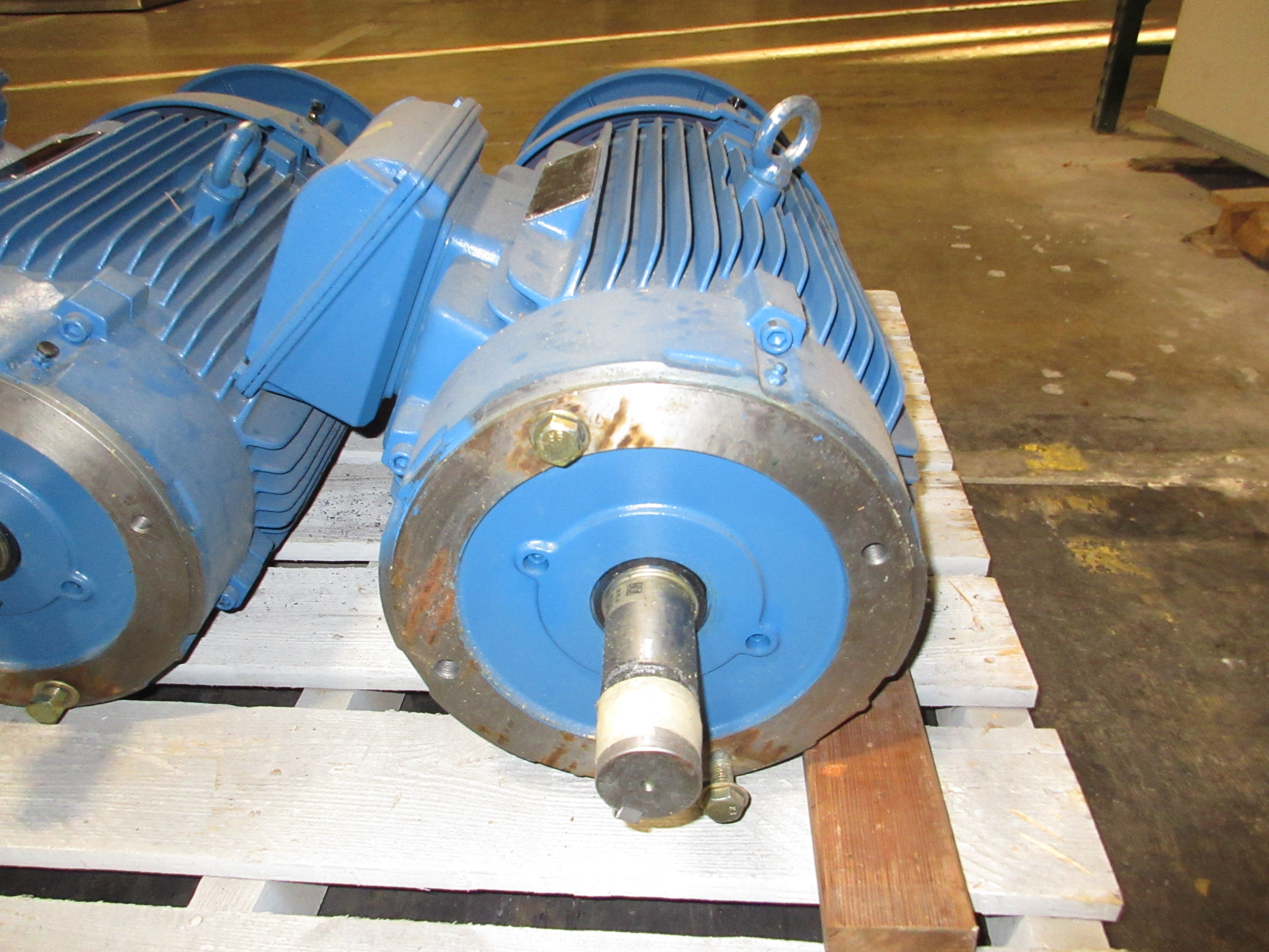 WEG Inverter Motor T05018ET3ER326TC-W22 50HP 1800RPM 230/460V 118/59.2A 3Ph 60Hz