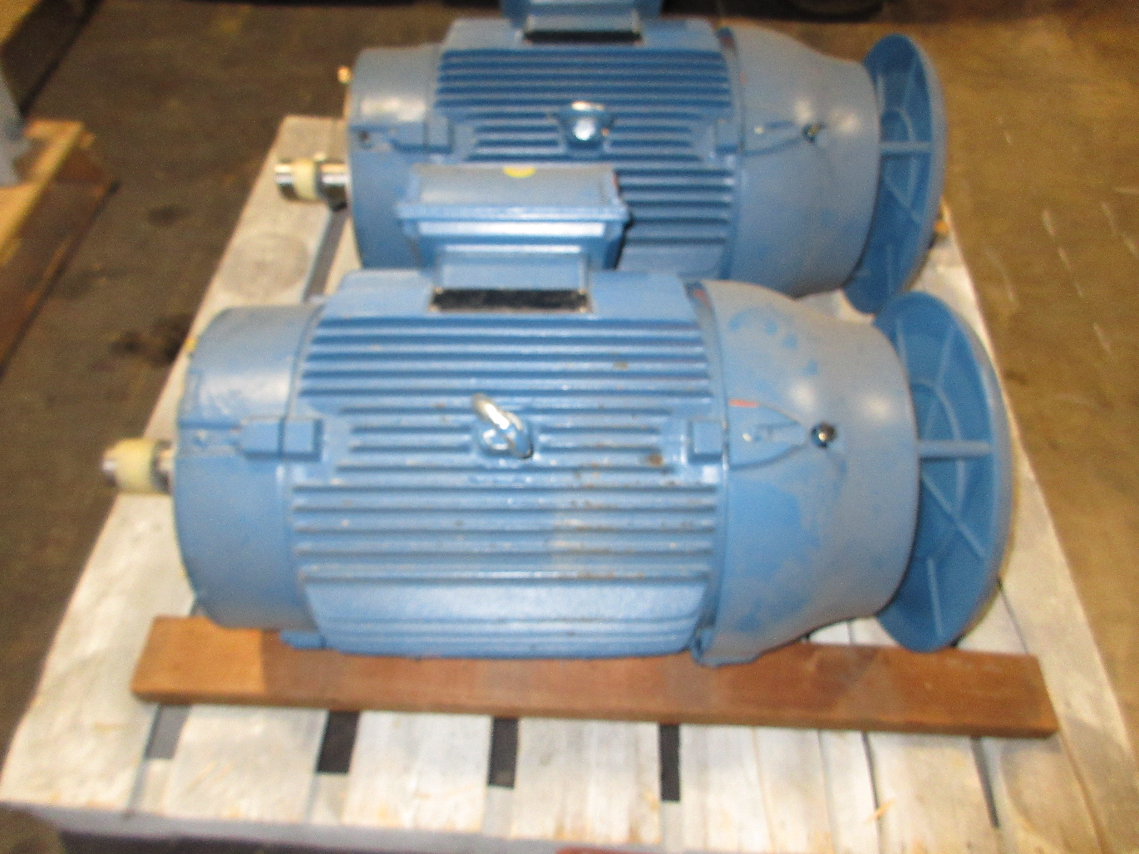 WEG Inverter Motor T05018ET3ER326TC-W22 50HP 1800RPM 230/460V 118/59.2A 3Ph 60Hz