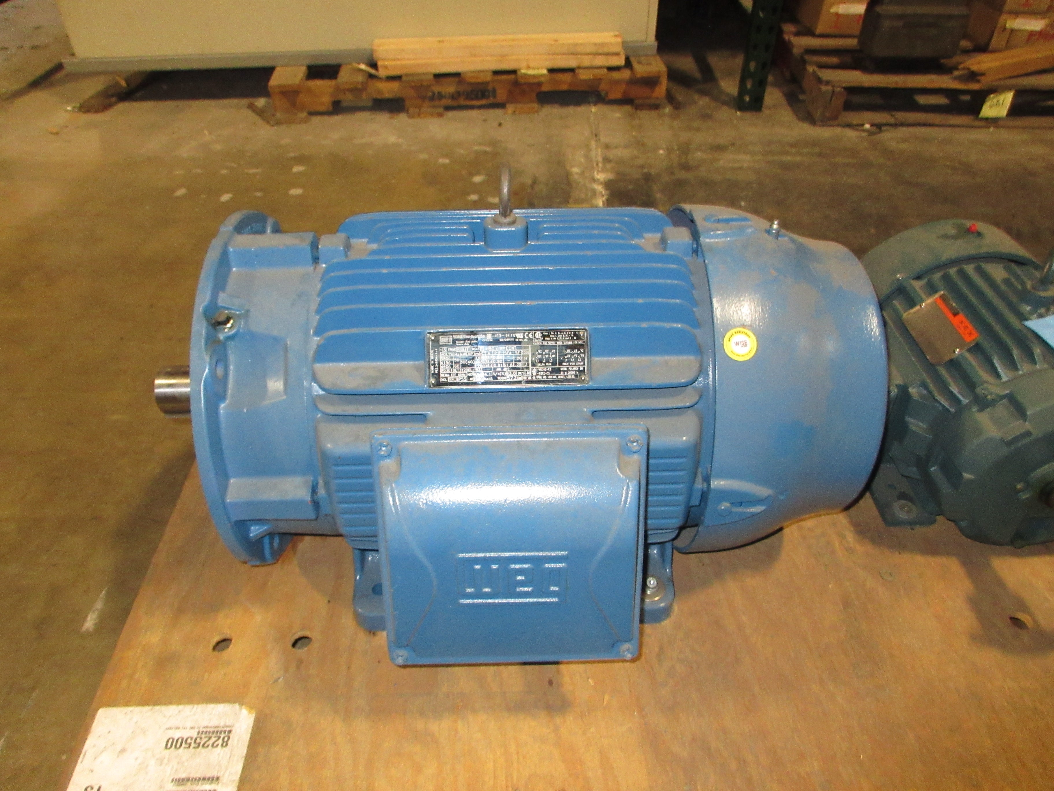 WEG Motor R03018ET3Y200L-W22 40HP 1800RPM 460V 49.4A 3Ph 60Hz New Surplus