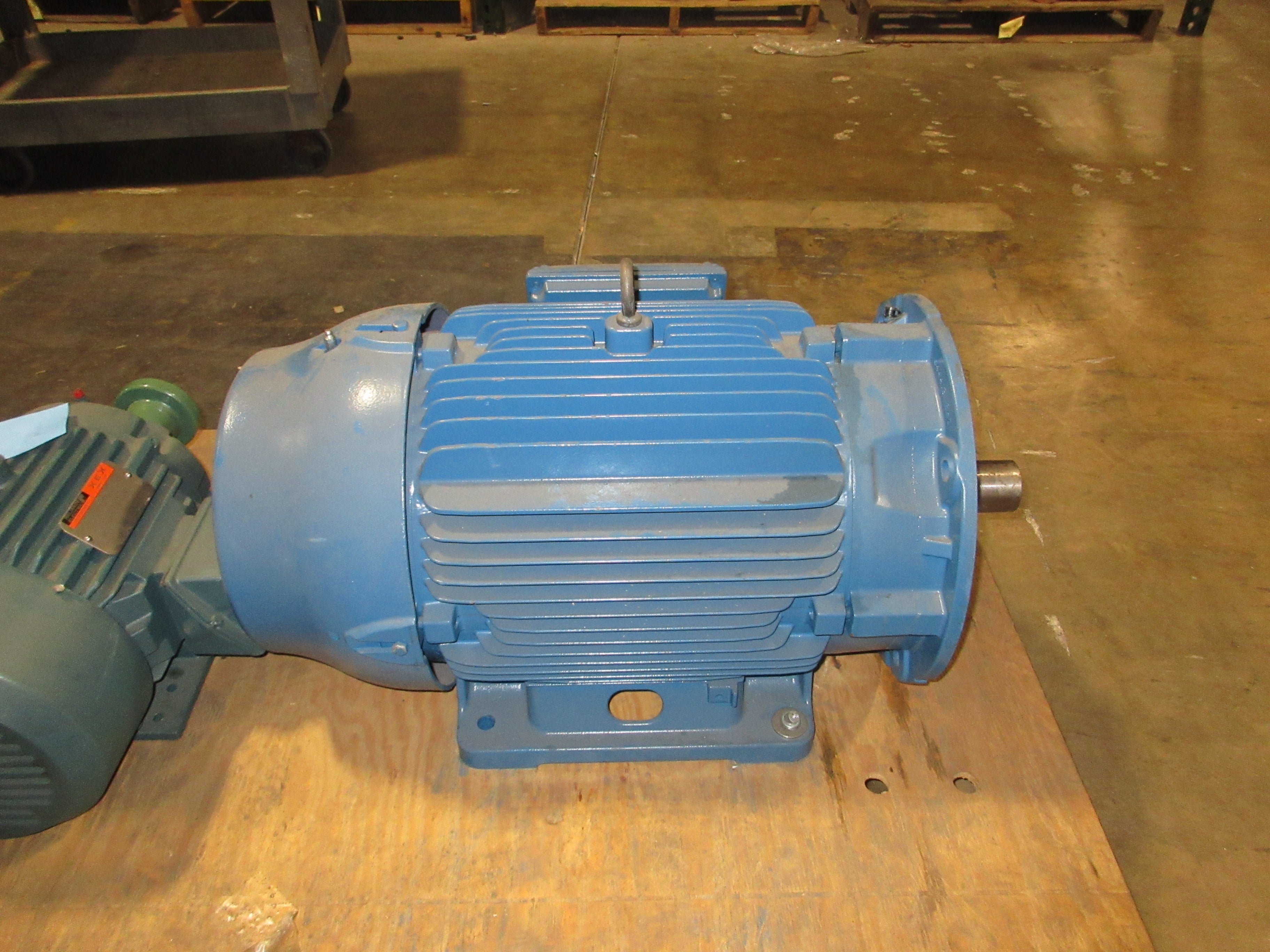 WEG Motor R03018ET3Y200L-W22 40HP 1800RPM 460V 49.4A 3Ph 60Hz New Surplus