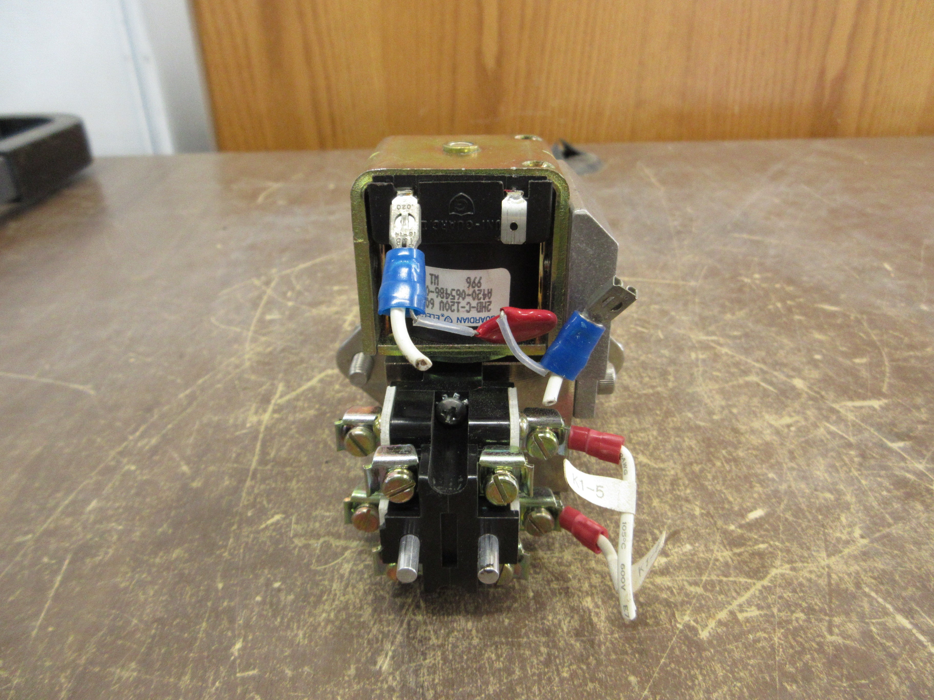 Superior Safety Interlock Switch S105840Y 120VAC Used