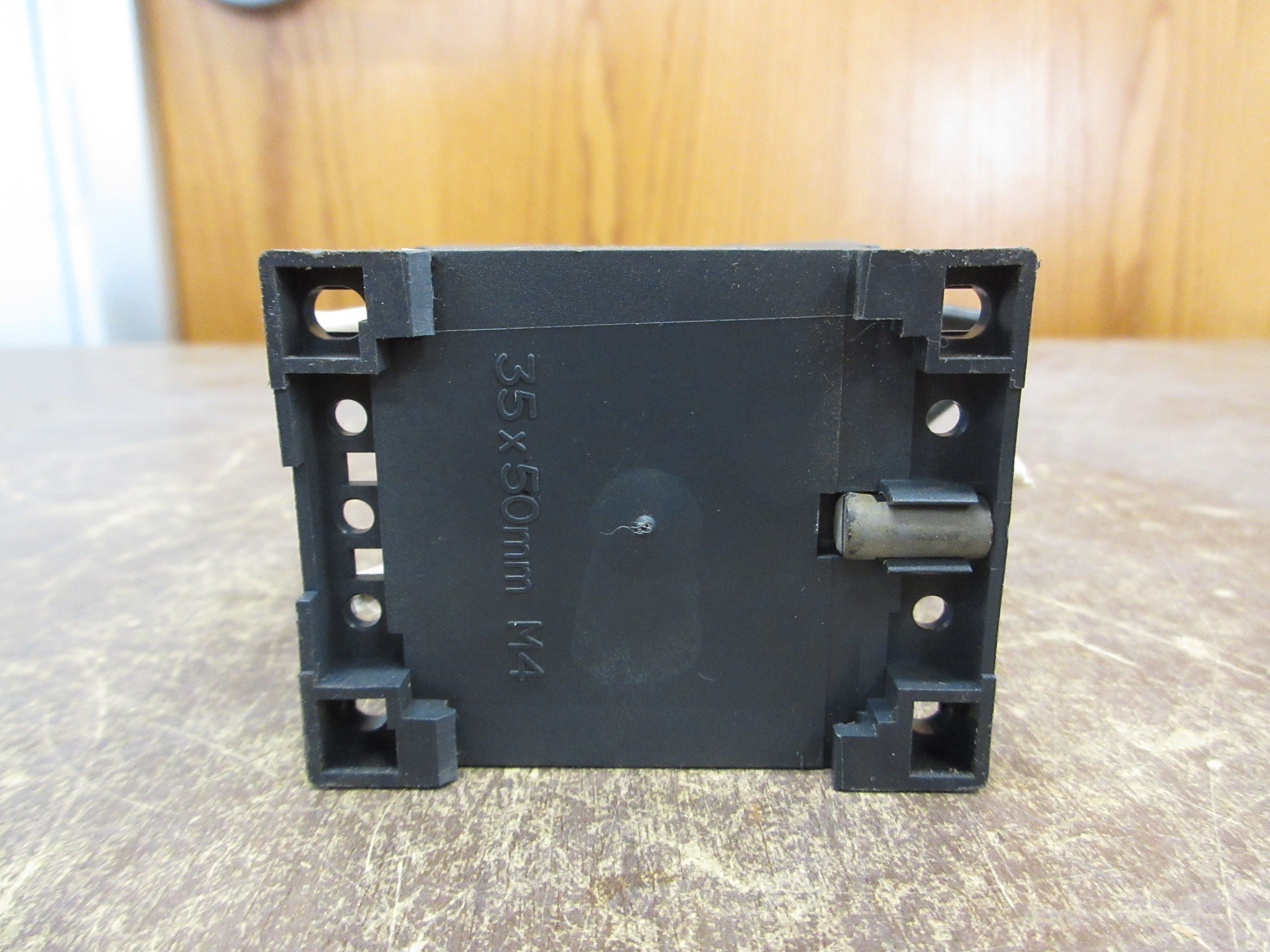 Square D Contactor LC1K06 10 E7 48V Coil w/ Aux Contact Block Used