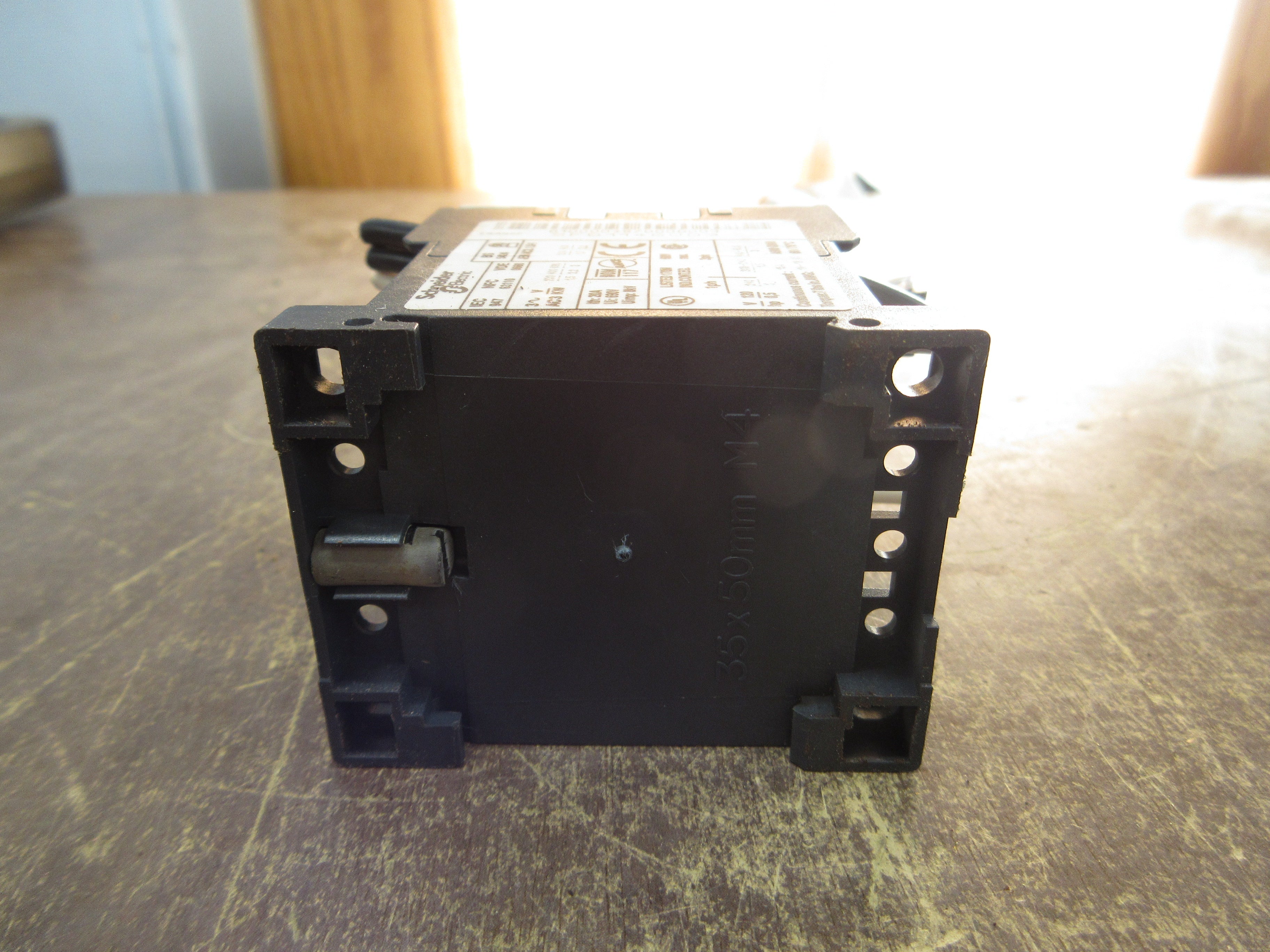 Square D Contactor LC1K06 10 E7 48V Coil Used