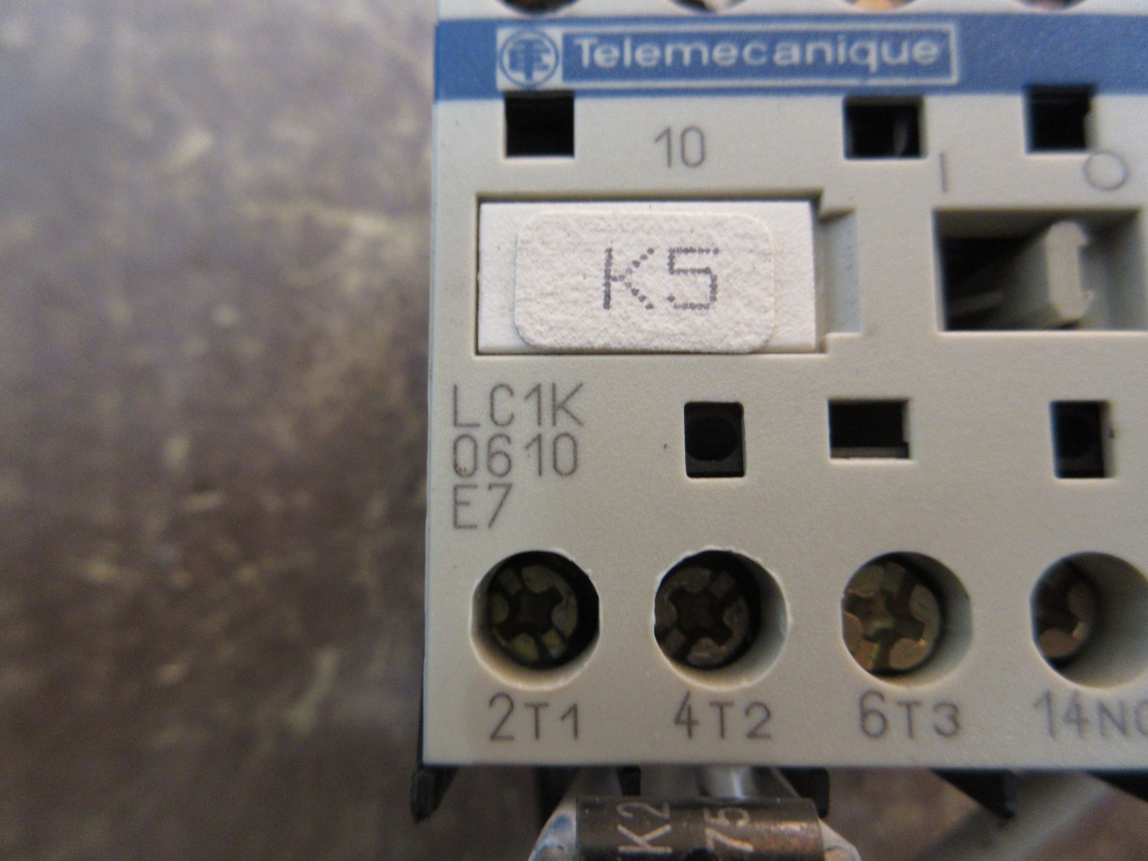 Telemecanique Contactor LC1K 0610 E7 48V Coil Used