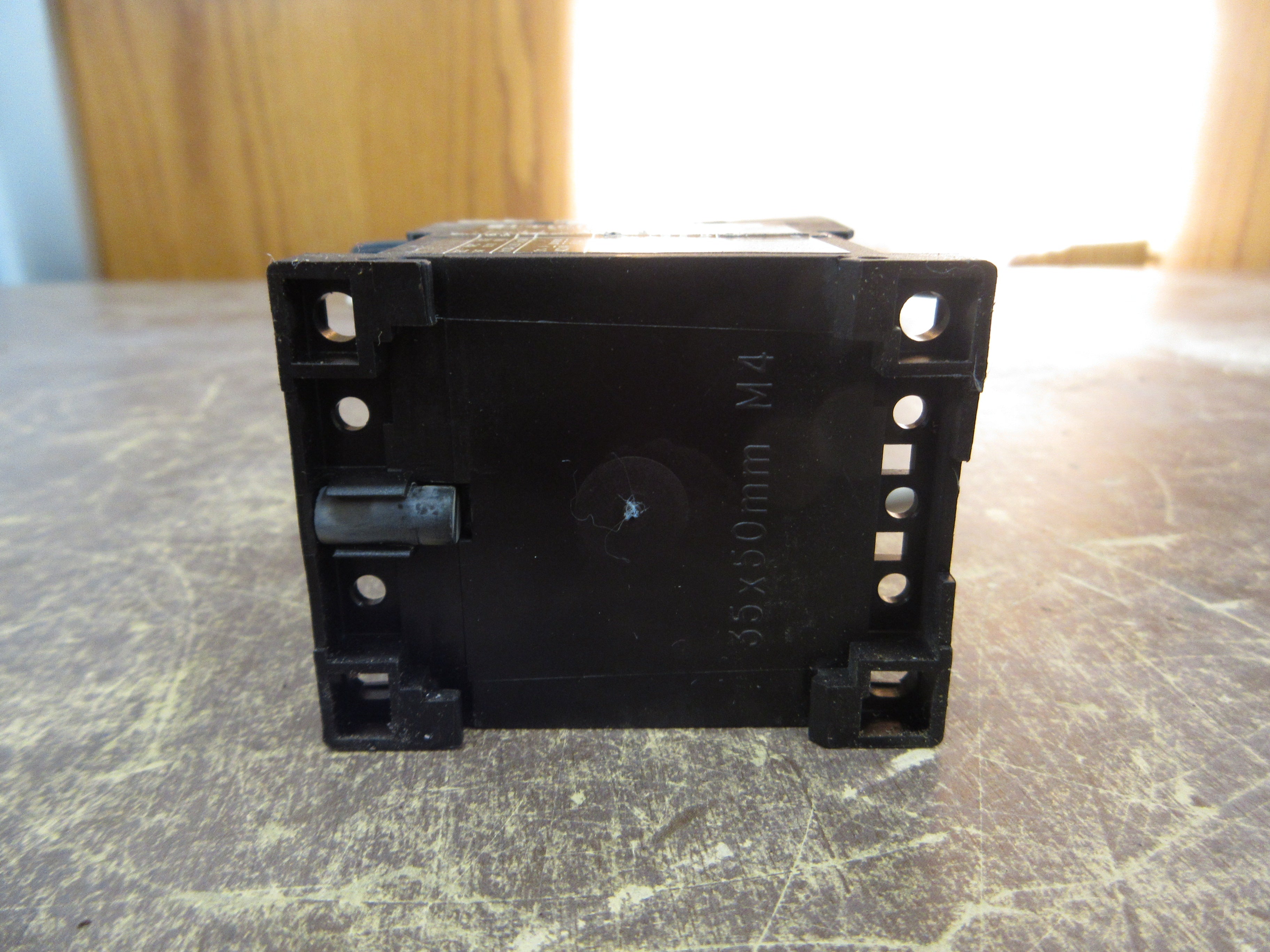 Telemecanique Contactor LC1K 0610 E7 48V Coil Used