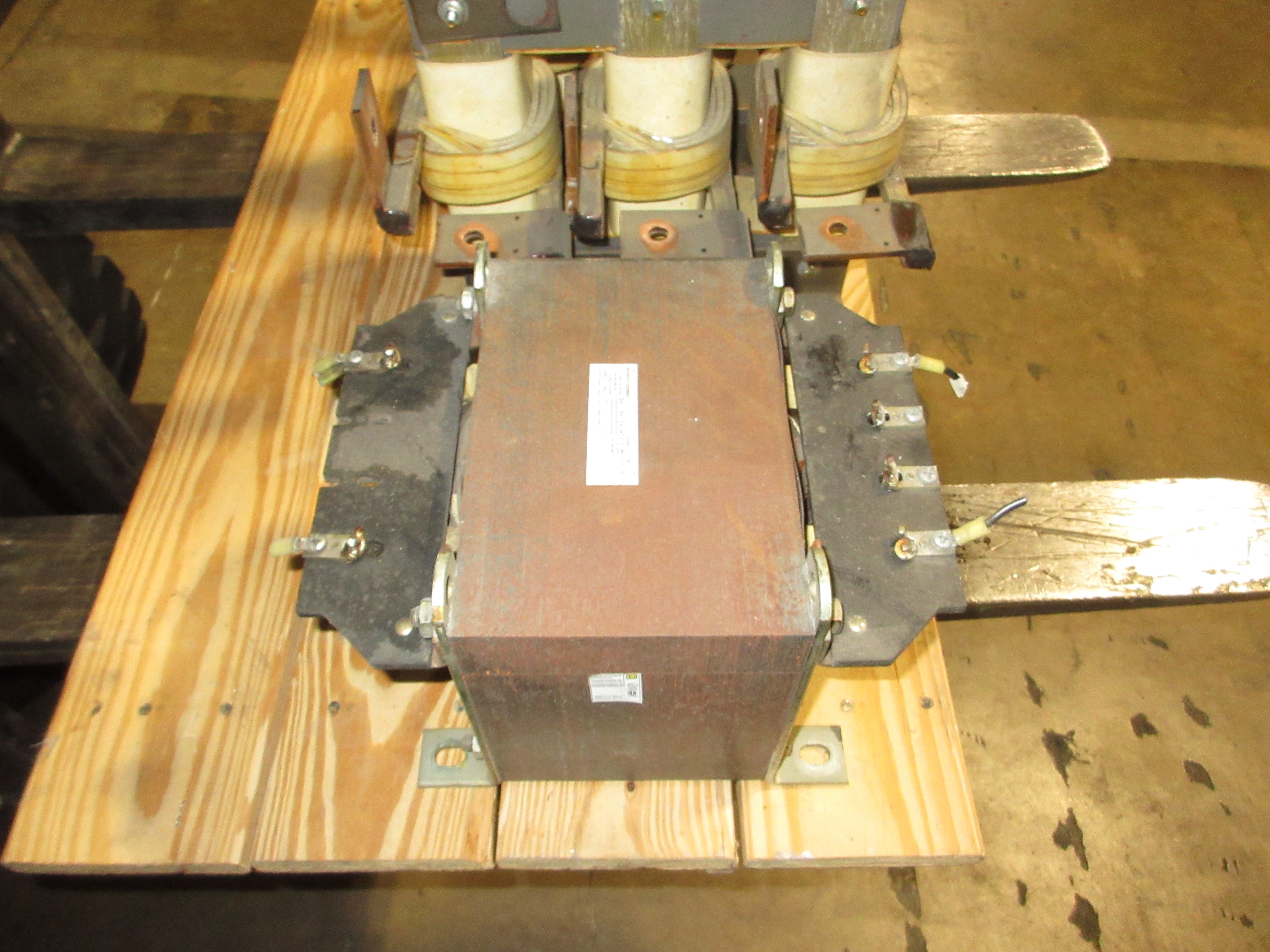 Square D Transformer 9070EO11Q29641 3.3kVA Pri: 380/415/460V Sec: 230V Used