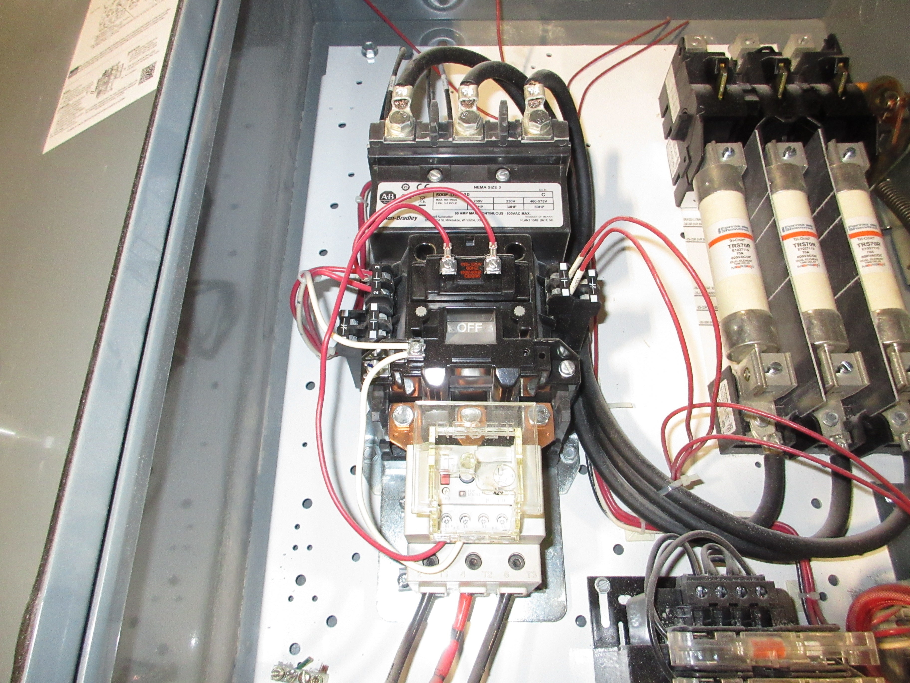 Allen-Bradley Fusible Size 3 Combination 512-DAB-A2L-3-4R-6P-26R-90011 120V Coil