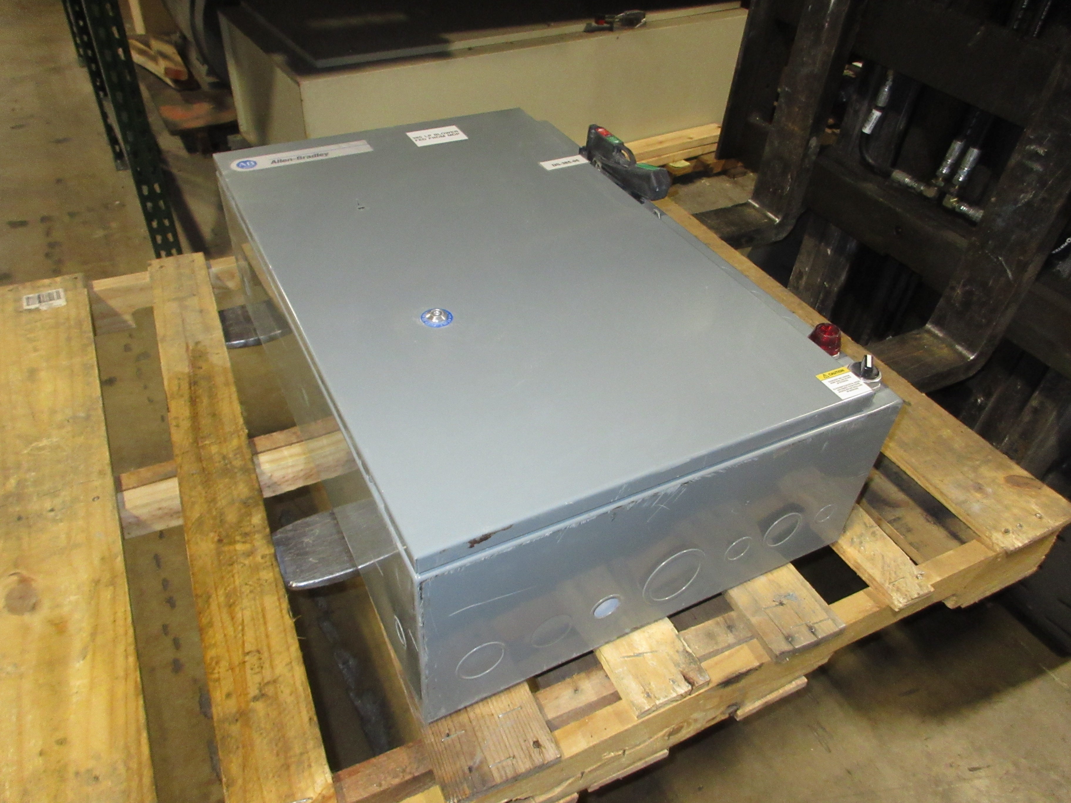 Allen-Bradley Fusible Size 3 Combination 512-DAB-A2L-3-4R-6P-26R-90011 120V Coil