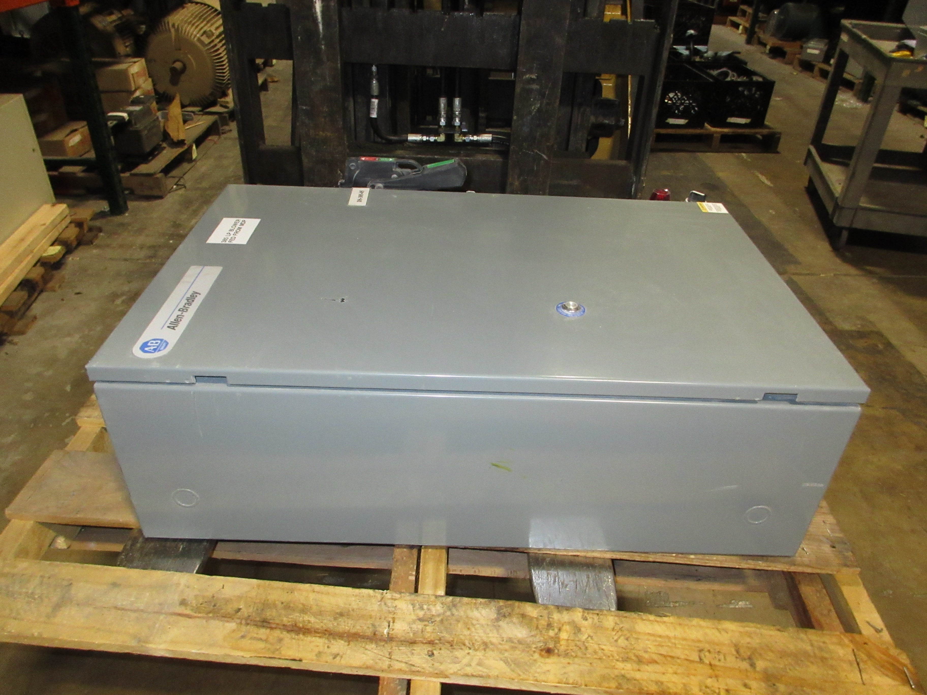 Allen-Bradley Fusible Size 3 Combination 512-DAB-A2L-3-4R-6P-26R-90011 120V Coil
