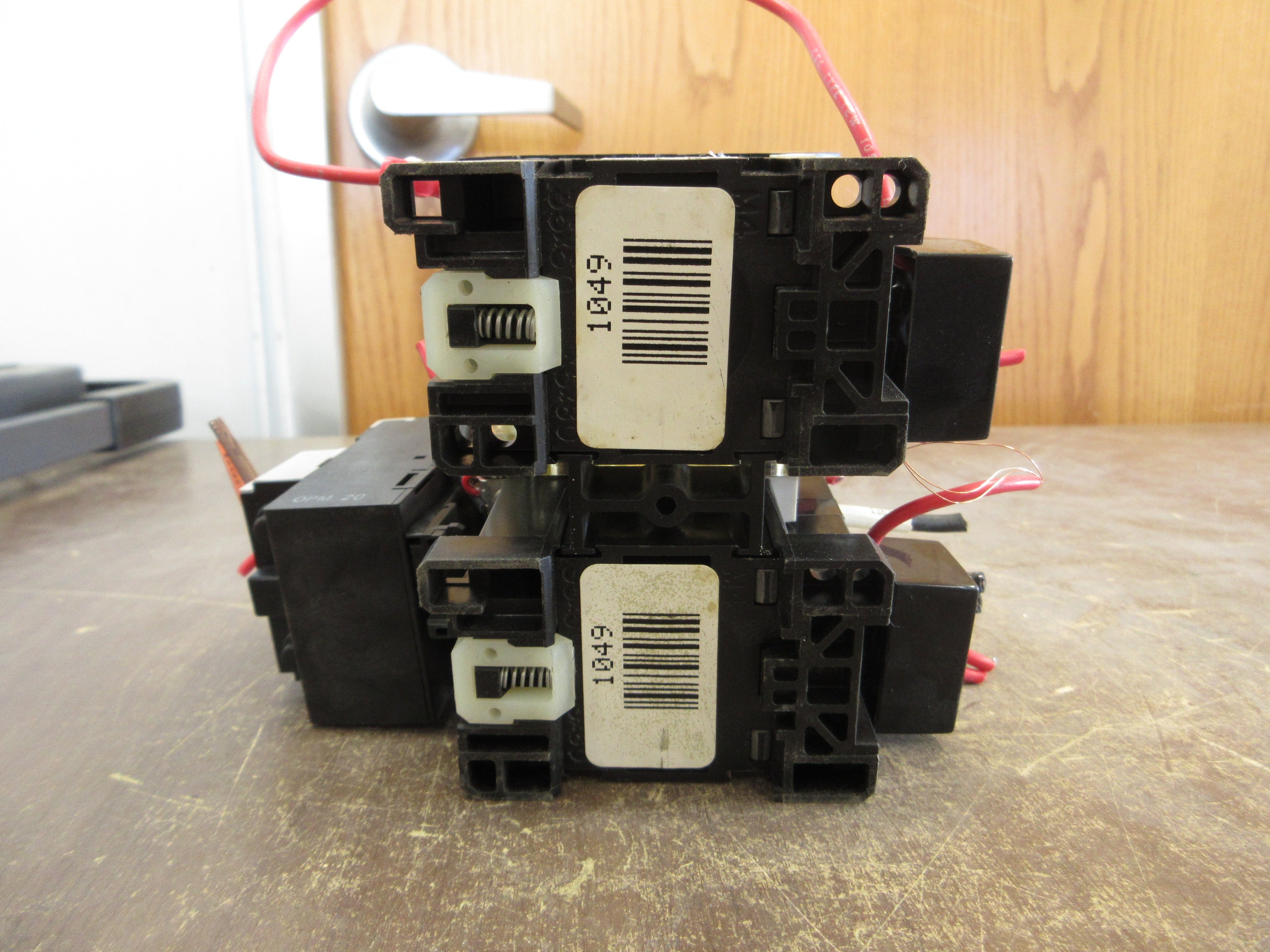 Allen-Bradley Reversing Starter 100-A09ND3 / 193-A2F1 120V Coil Trip: 3.7-12A
