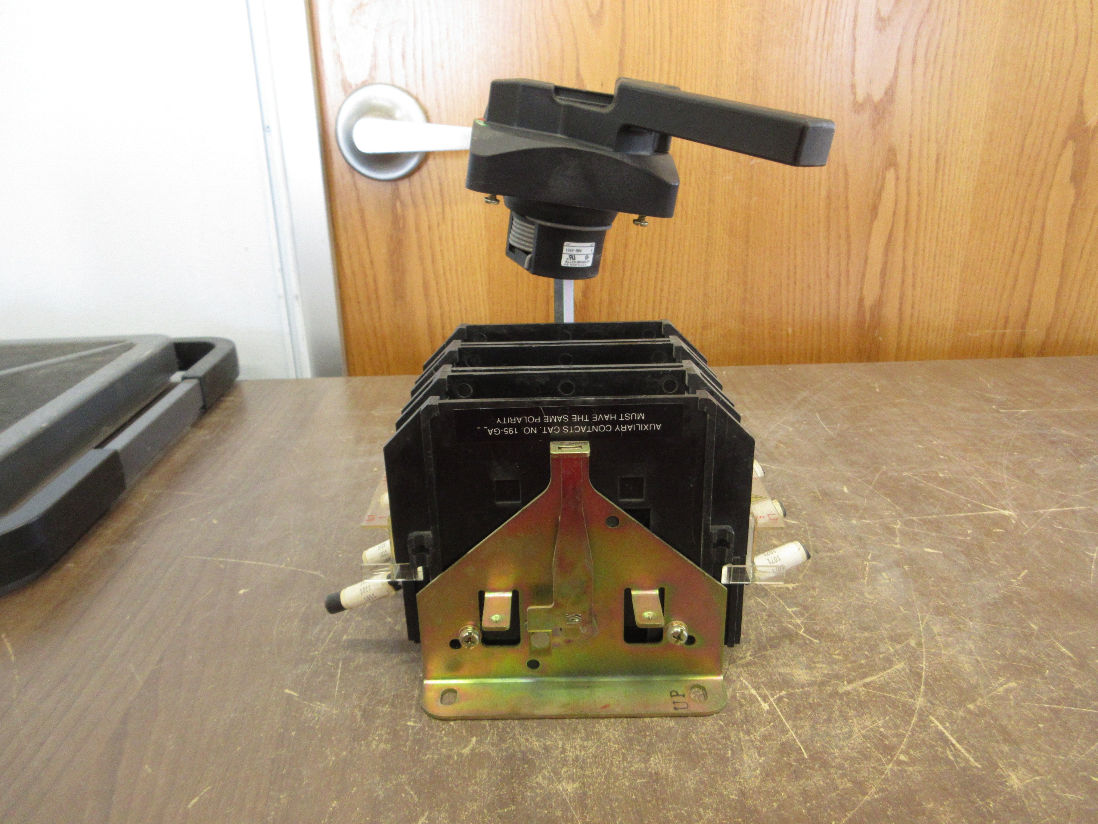 Allen-Bradley Fusible Disconnect Switch 194R-NJ100P3 Ser. B 100A 600V 3P Used