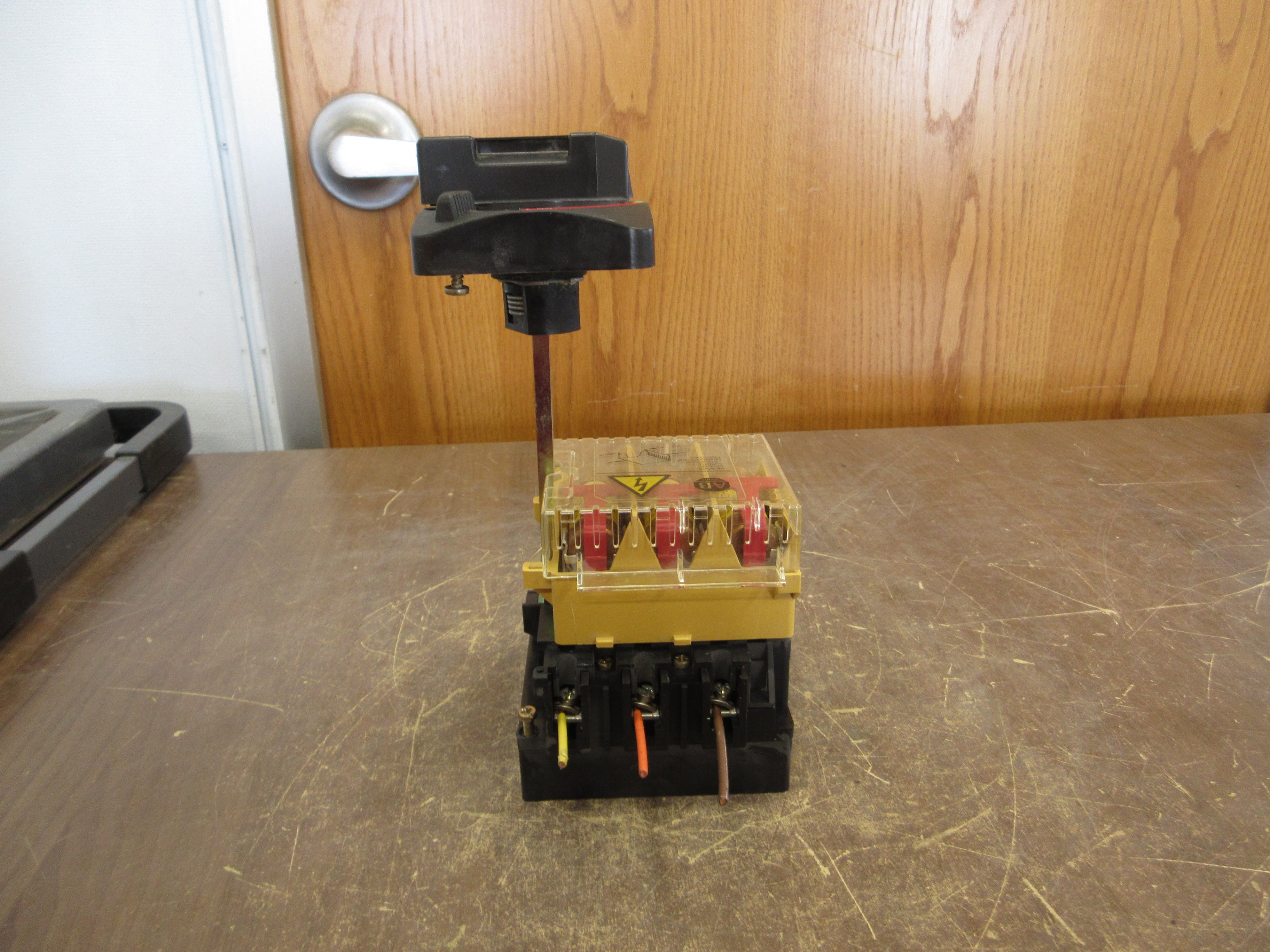Allen-Bradley Fusible Disconnect Switch 194R-NJ030P3 Ser. B 30A 600V 3P Used