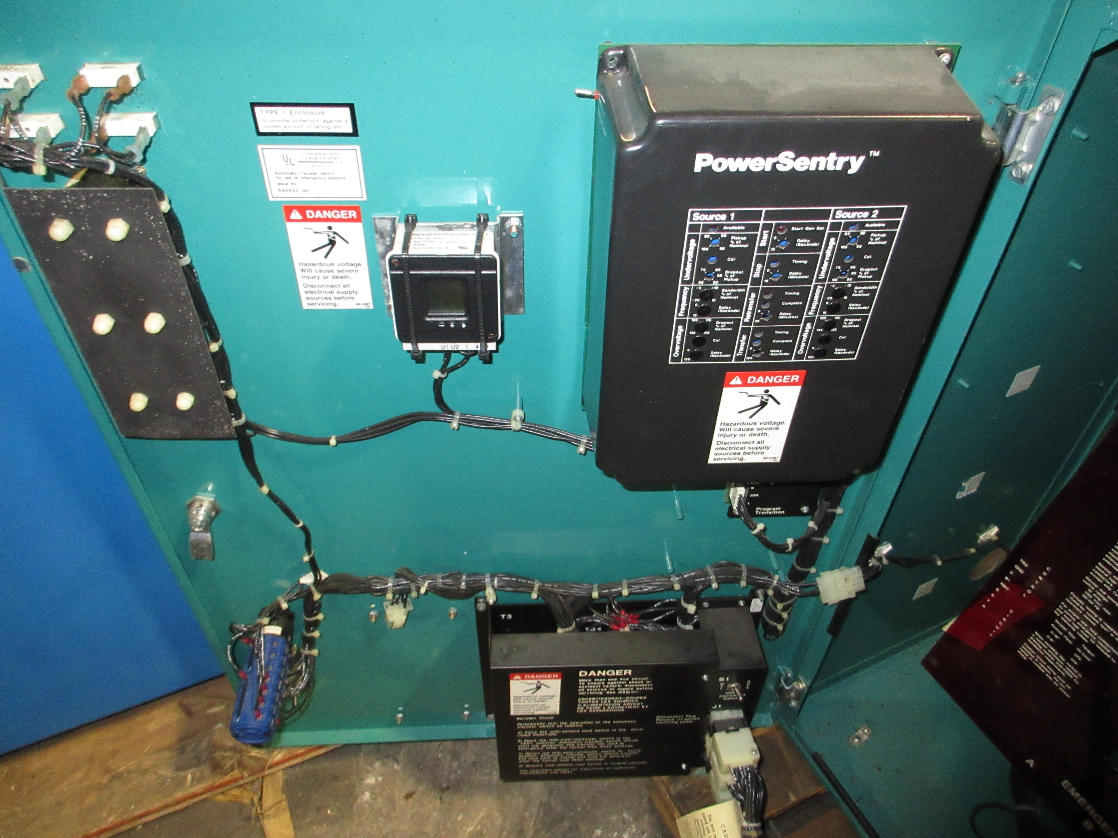 Cummins Onan Automatic Transfer Switch OTCU 1508 150A 120/208V 1Ph 60Hz 4W Used