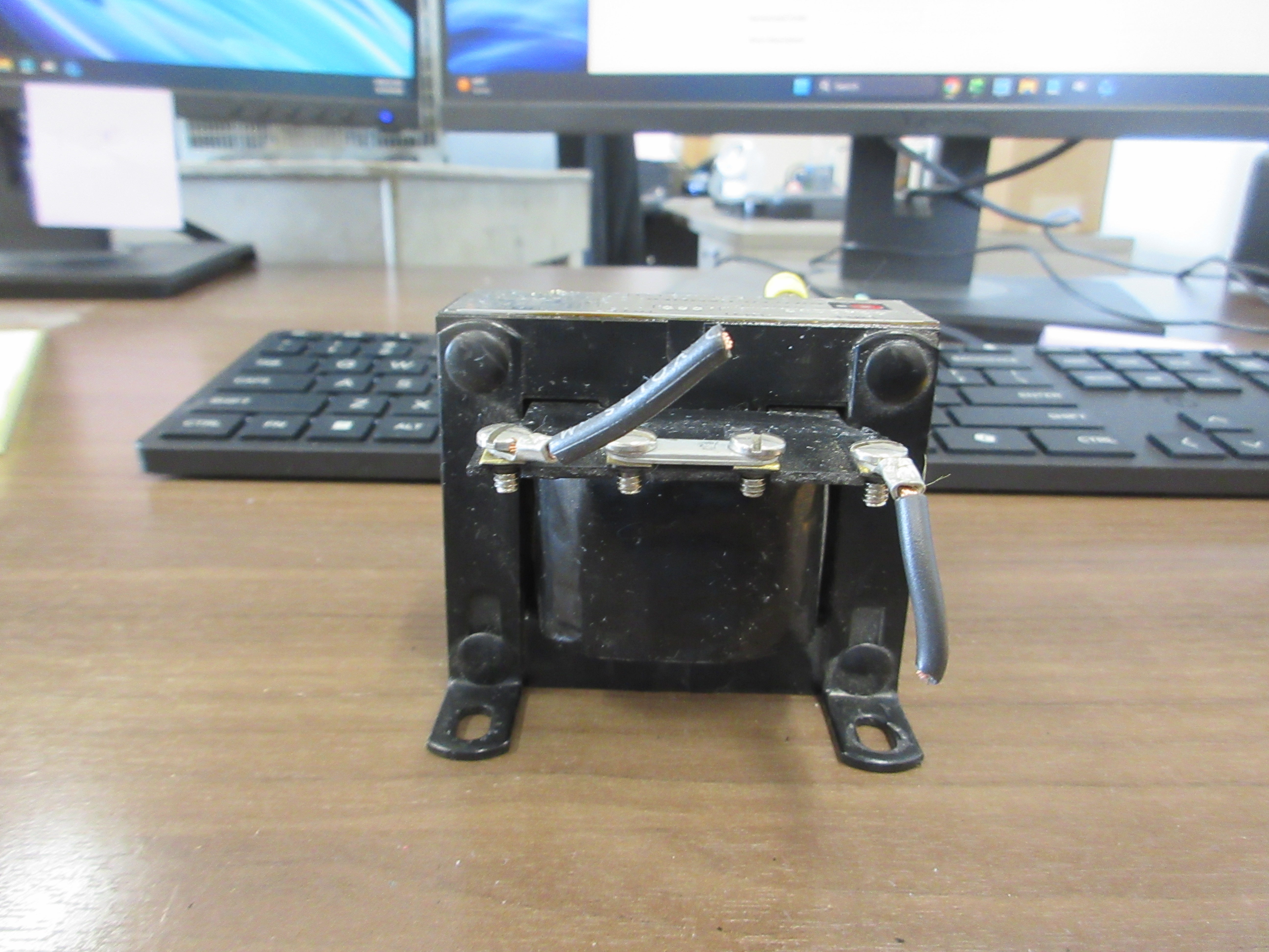 Cutter-Hammer Transformer C340CNG 0.050KVA Ser. A1 Pri: 240/480V Sec: 120V Used