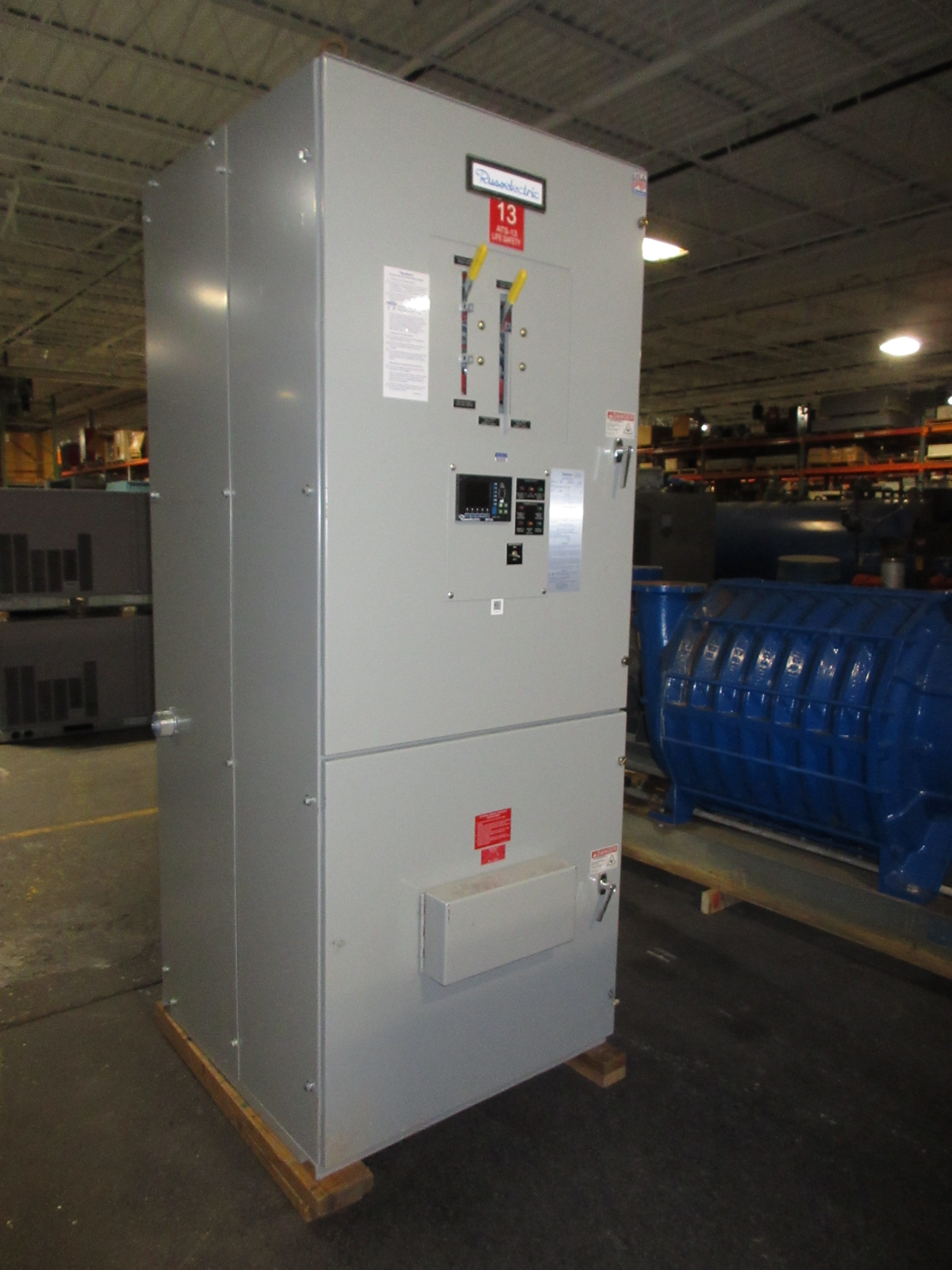 Russelectric Automatic Transfer Switch w/ Bypass RTS03-ABLB2254AMF1-RPTCS05 Used