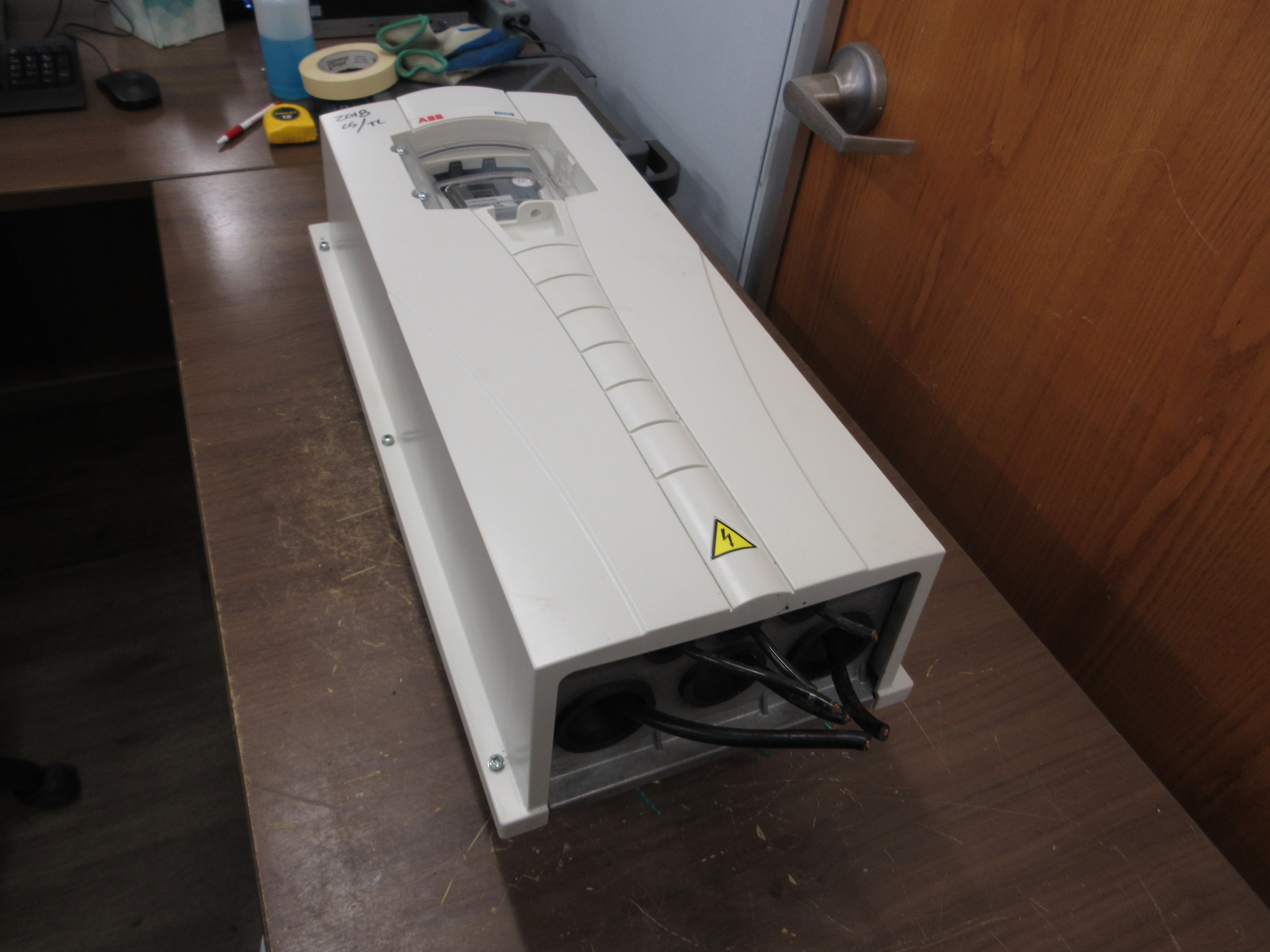 ABB ACH550 AC Drive ACH550-UH-038A-4+B055 25HP 3Ph Type 12 Enclosure *No Keypad*