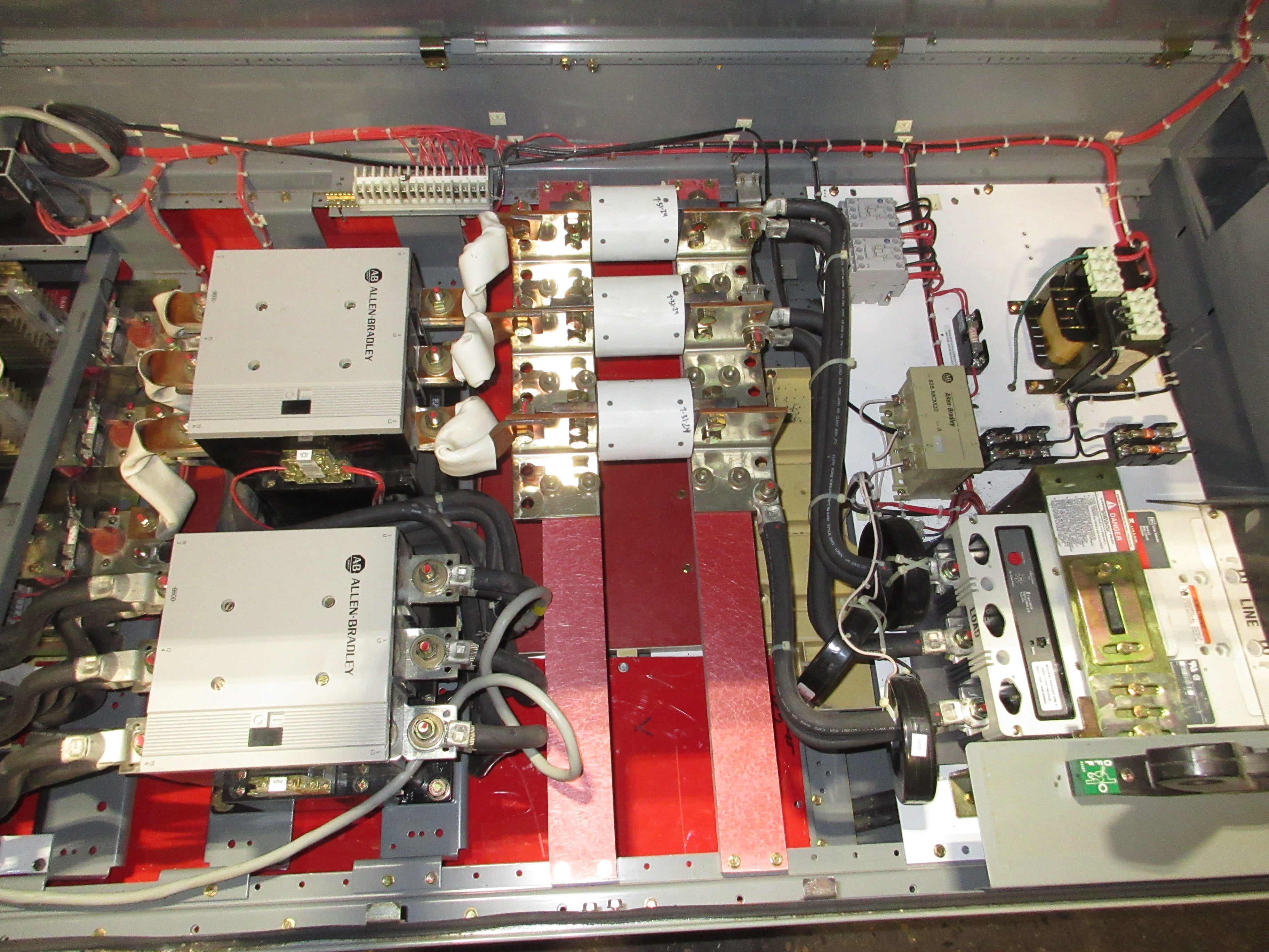 Allen-Bradley 2100 Motor Control Center SNJ BSBY89/10 Ser. N 400HP Used
