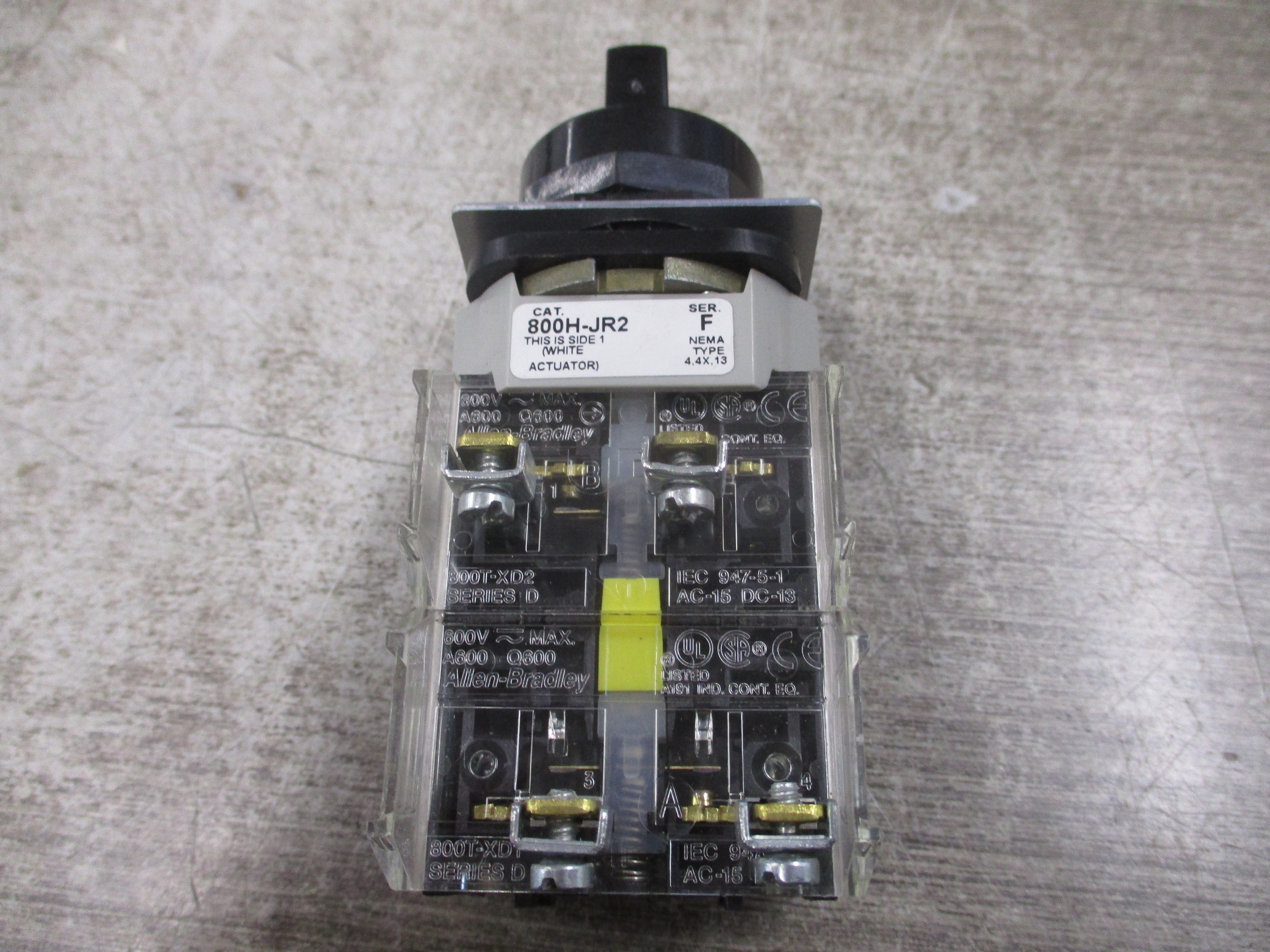 Allen-Bradley Selector Switch 800H-JR2 Ser. F Type 4,4X,13 Normal/Off/Test Used