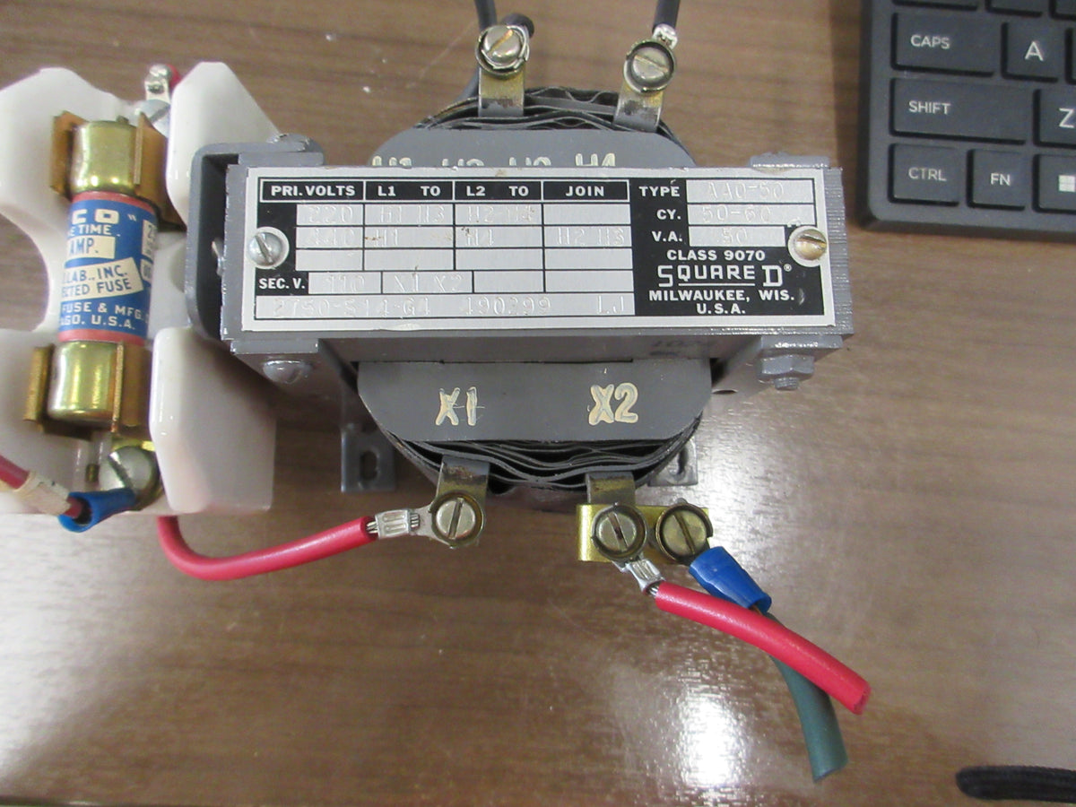 Square D Transformer 9070 AA0-50 50V.A Pri: 220/44V Sec: 110V 50-60Hz Used
