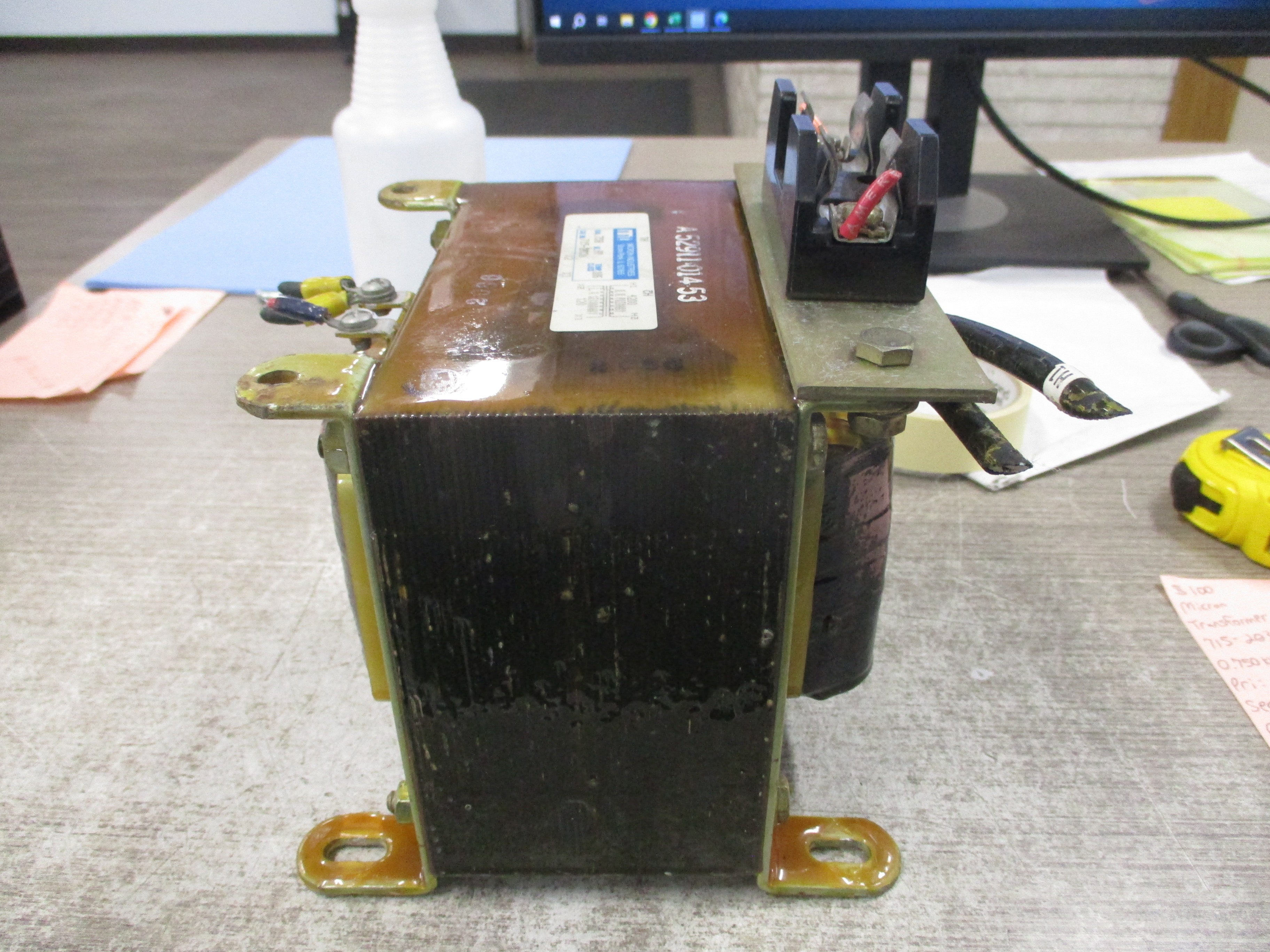 Micron Transformer 715-2036 0.750KVA Pri: 4200V Sec: 120V 60Hz Used