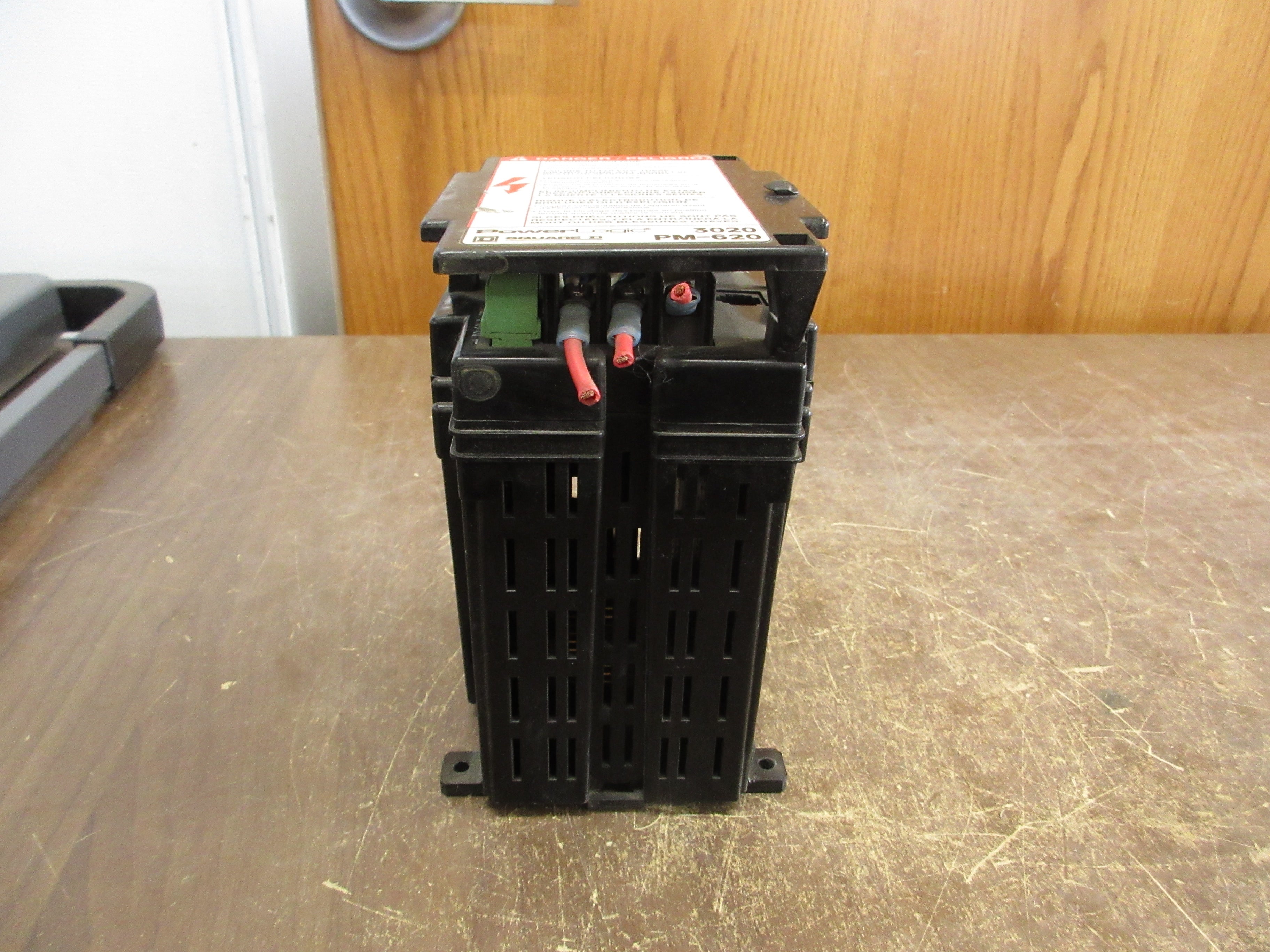 Square D PowerLogic Power Meter 3020 PM-620 Ser. F3 Used