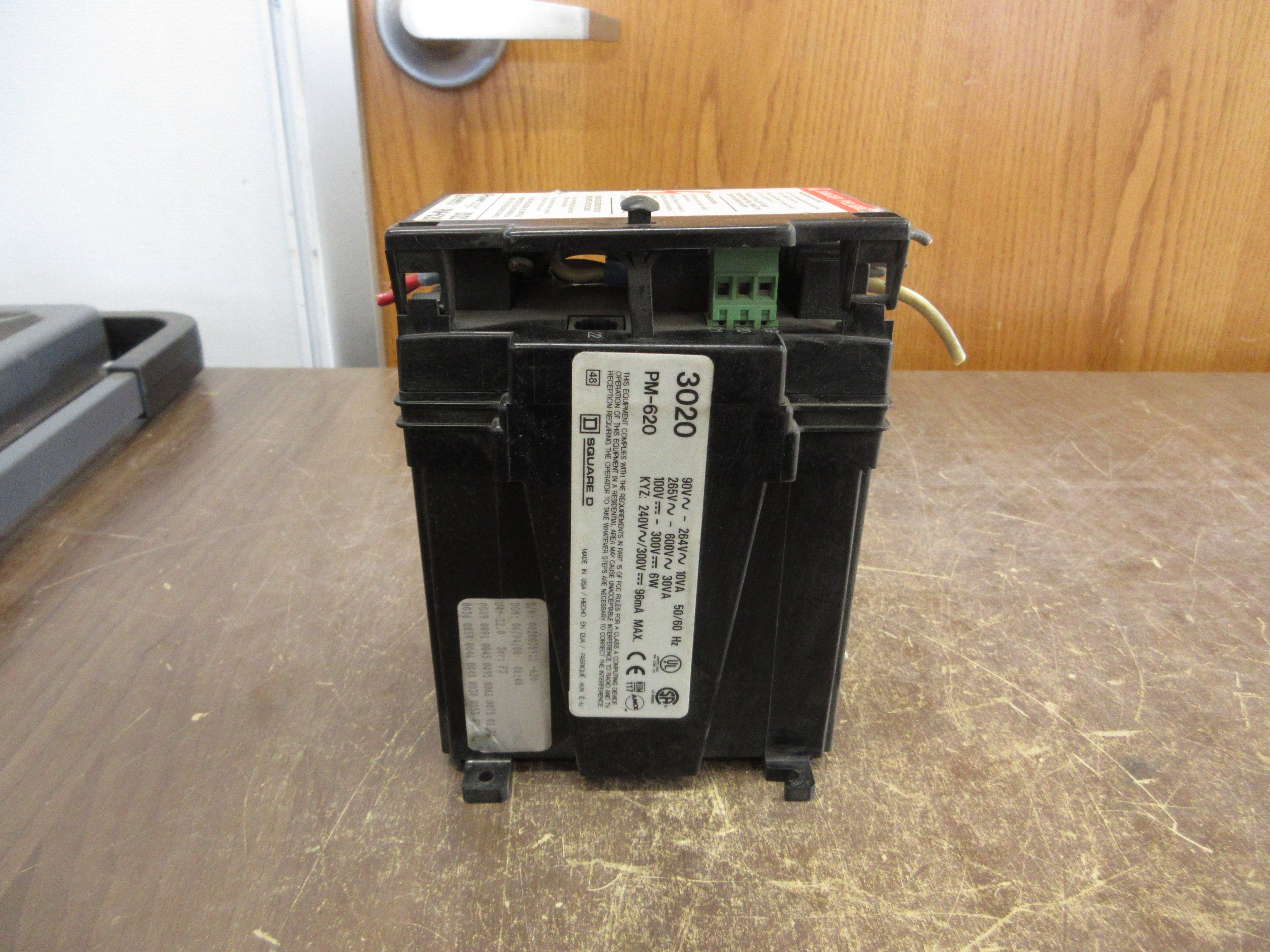 Square D PowerLogic Power Meter 3020 PM-620 Ser. F3 Used