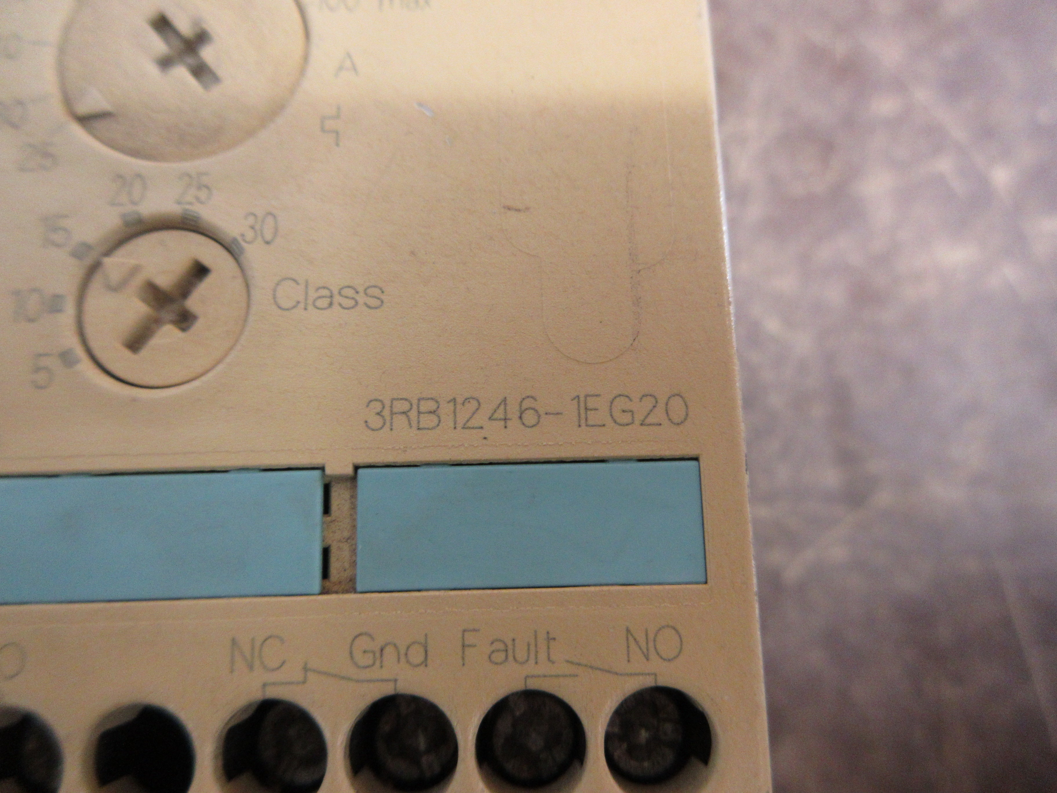 Siemens Solid State Overload 3RB1246-1EG20 Trip: 25-100A Used