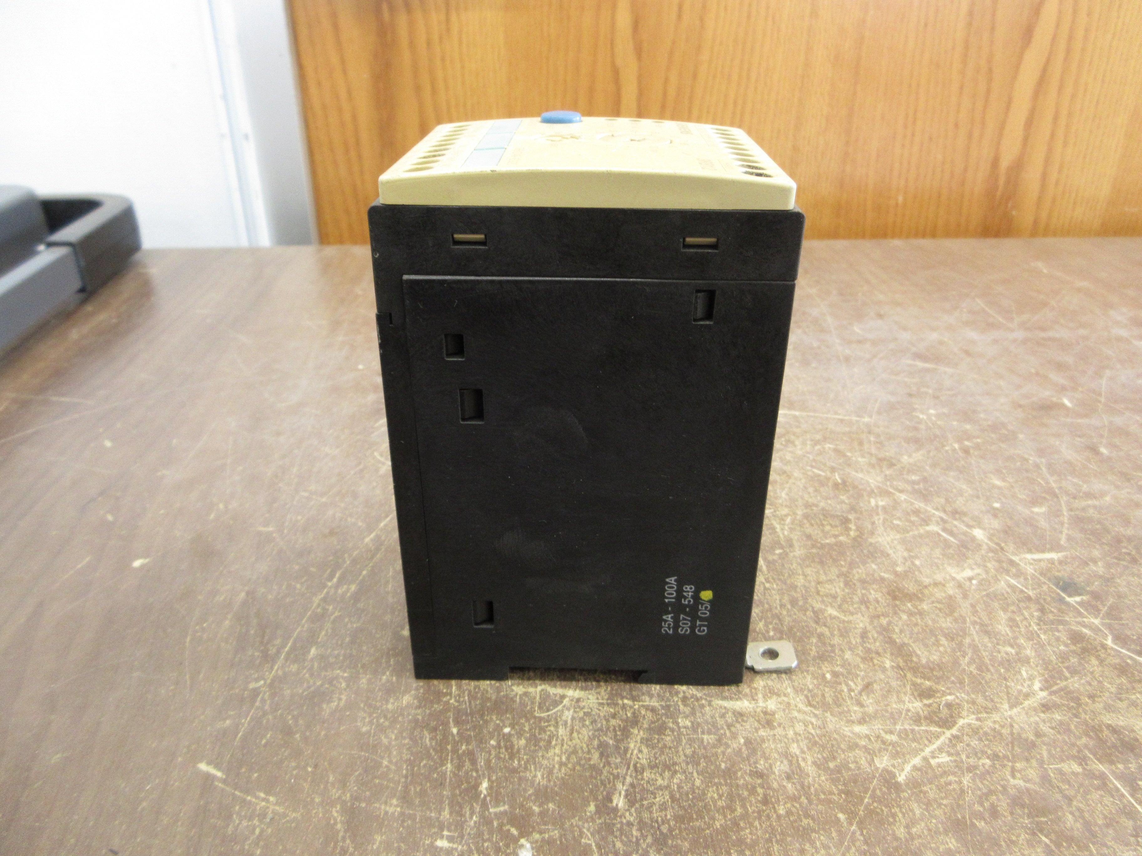 Siemens Solid State Overload 3RB1246-1EG20 Trip: 25-100A Used