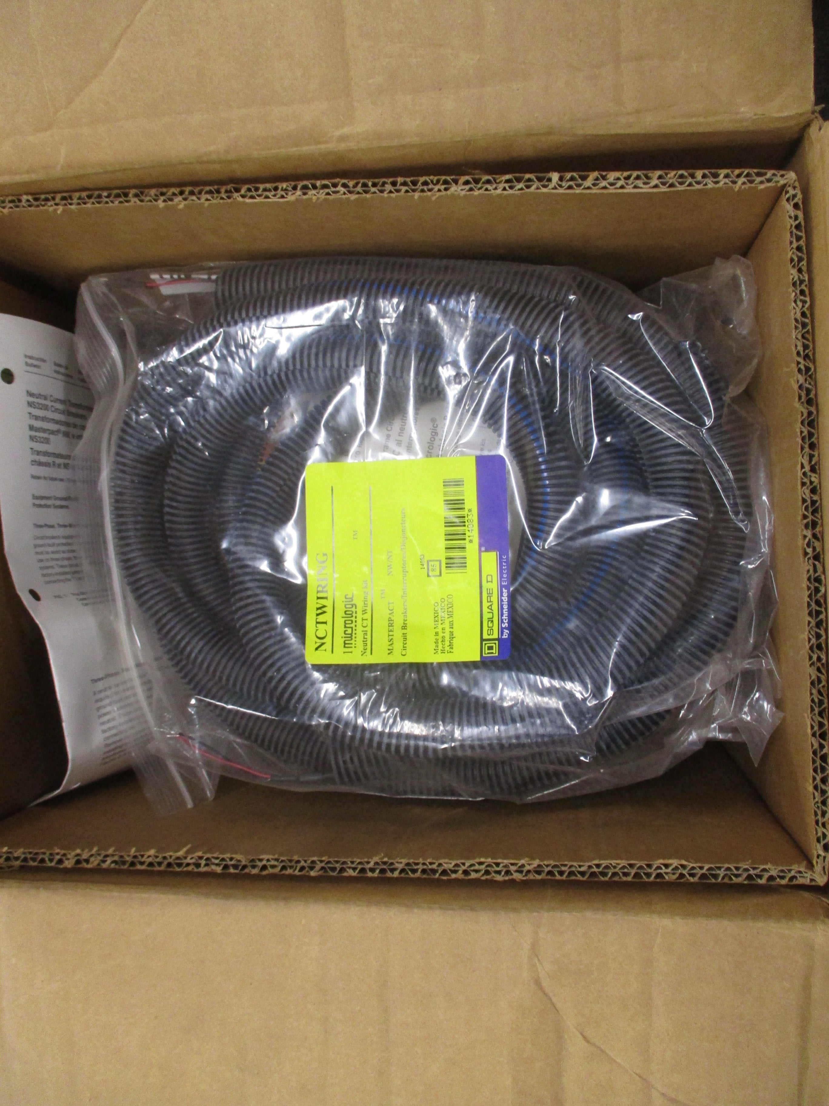 Schneider Electric Masterpact/PowerPact Neutral Current Transformer S48182 3000A New Surplus
