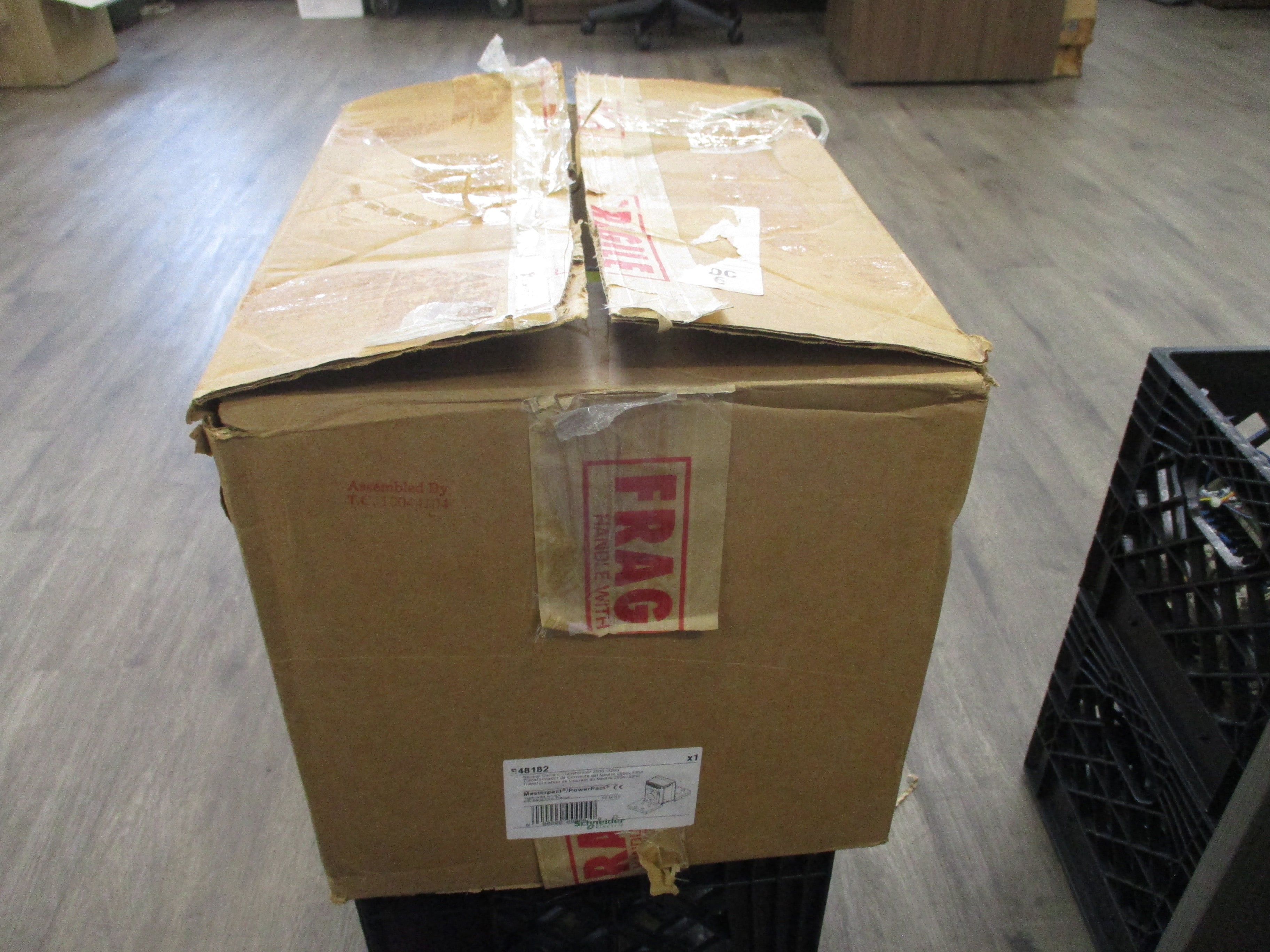 Schneider Electric Masterpact/PowerPact Neutral Current Transformer S48182 3000A New Surplus