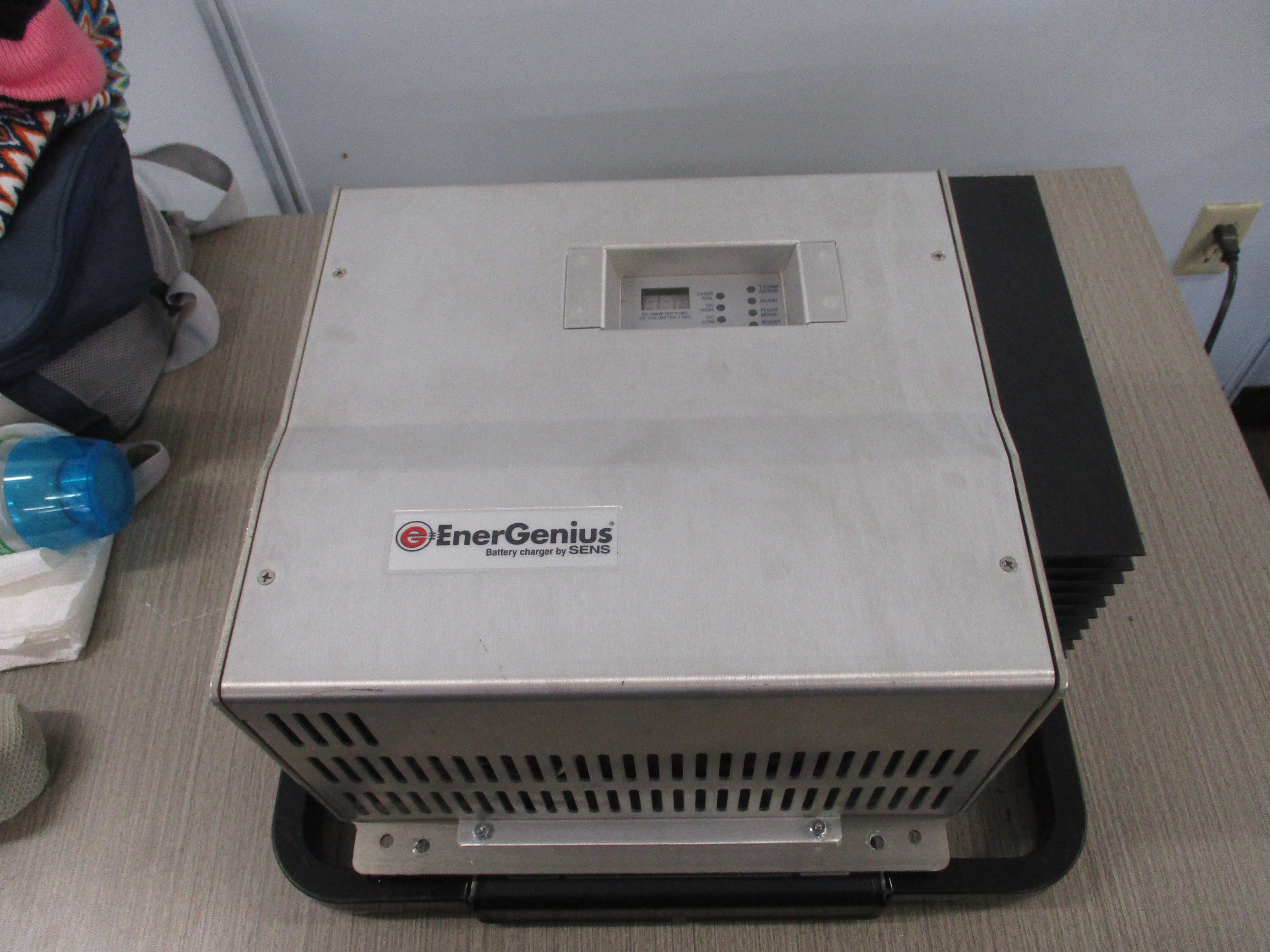 Sens EnerGenius Battery Charger NRG24-20-RCLS Input: 120/208-240VAC 60Hz 1Ph