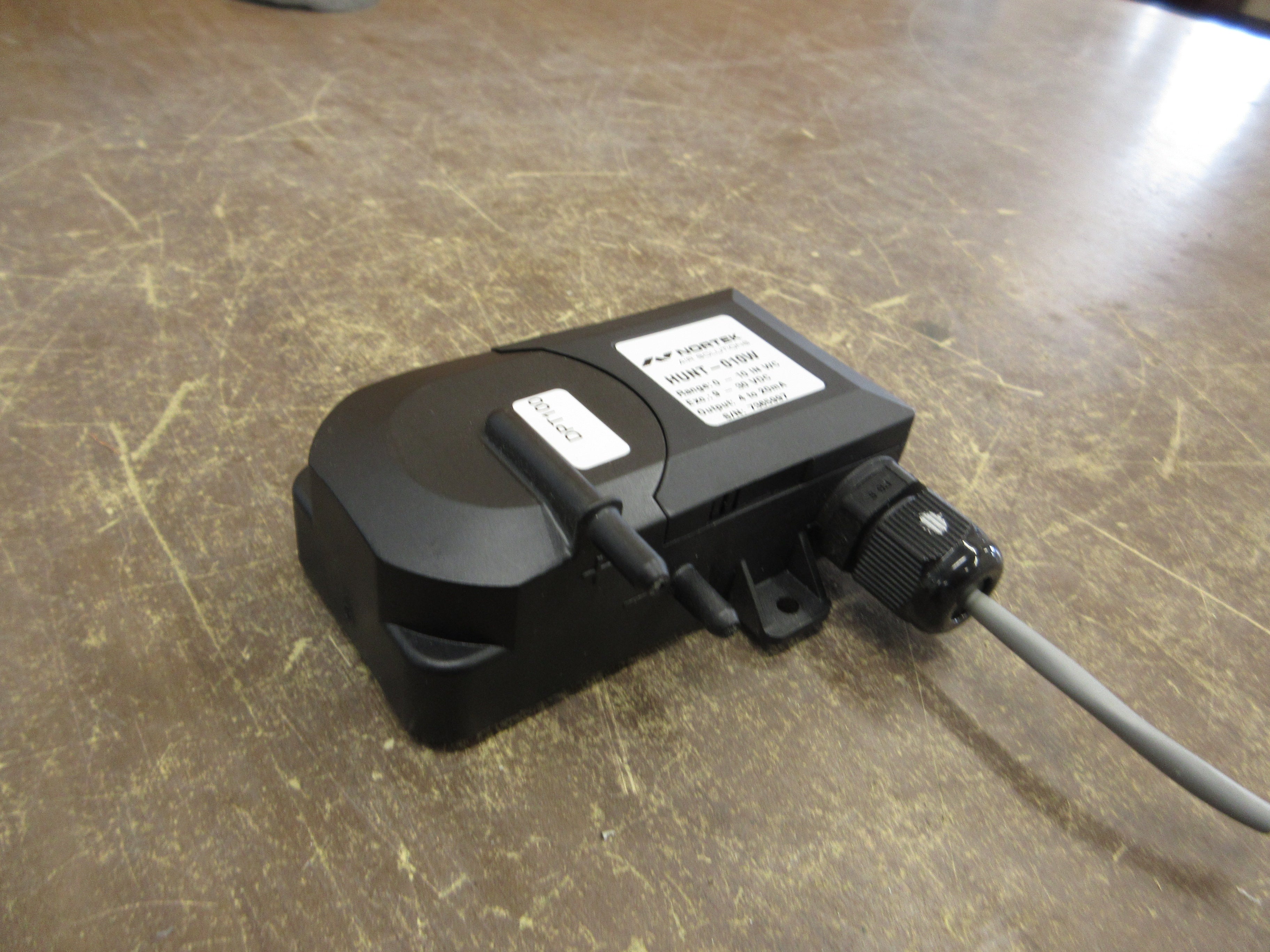 Nortek Pressure Transducer HUNT-010W 9-30VDC Range: 0-10in WC Output: 4-20mA
