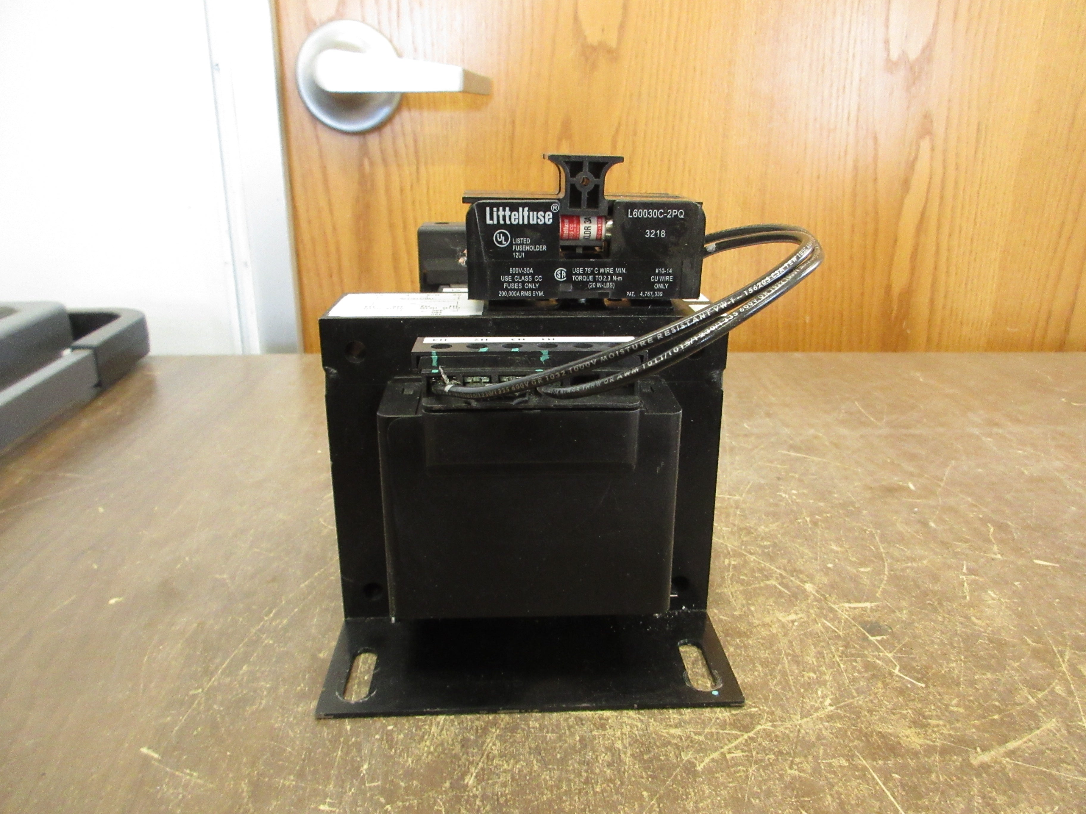 Siemens MT0500A Control Transformer A6X30133569 Ser. B 500VA Pri: 240/480V Used