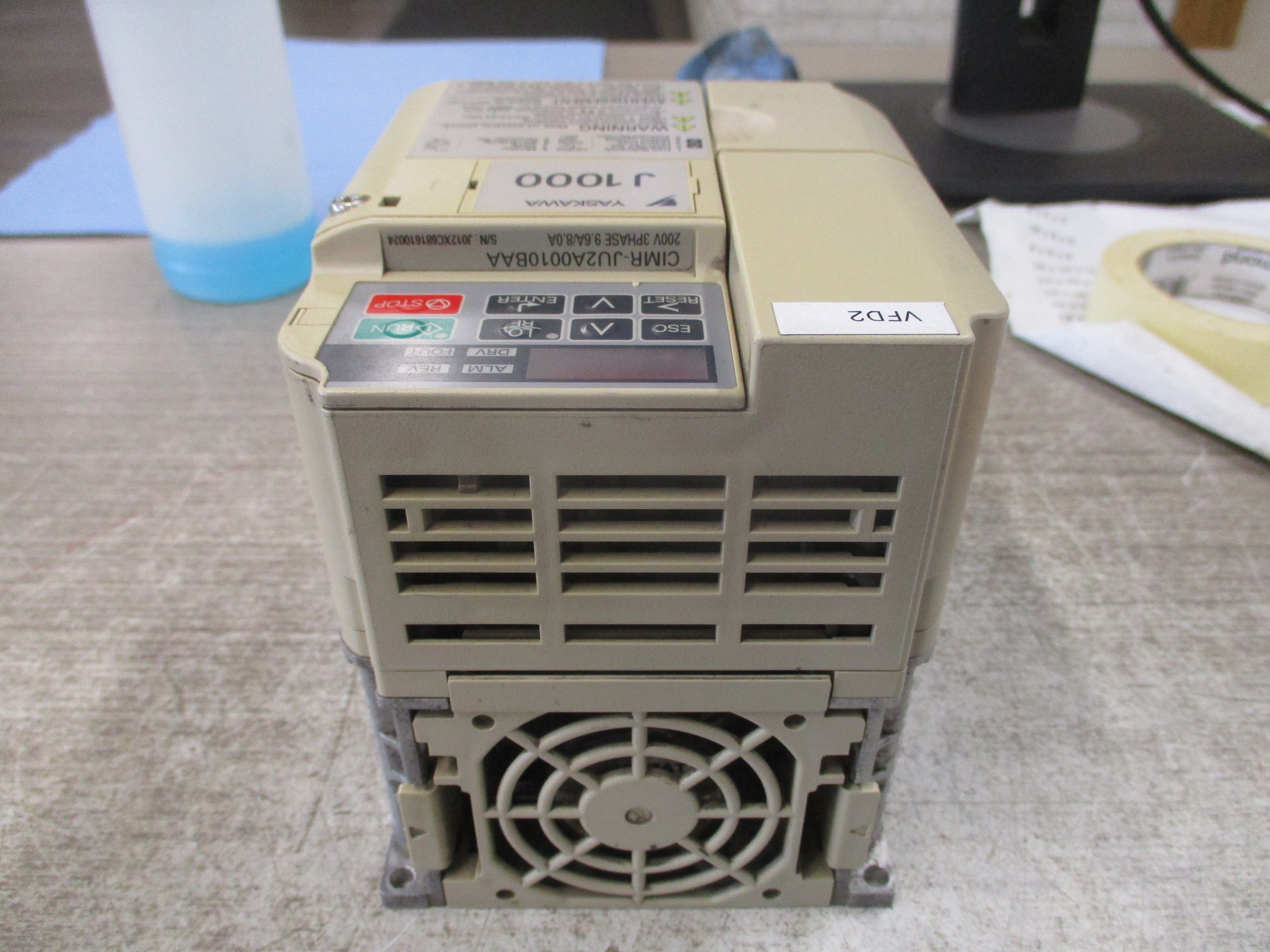 Yaskawa J1000 AC Drive CIMR-JU2A0010BAA 2HP 3Ph Input: AC3PH 200-240V 50/60HZ