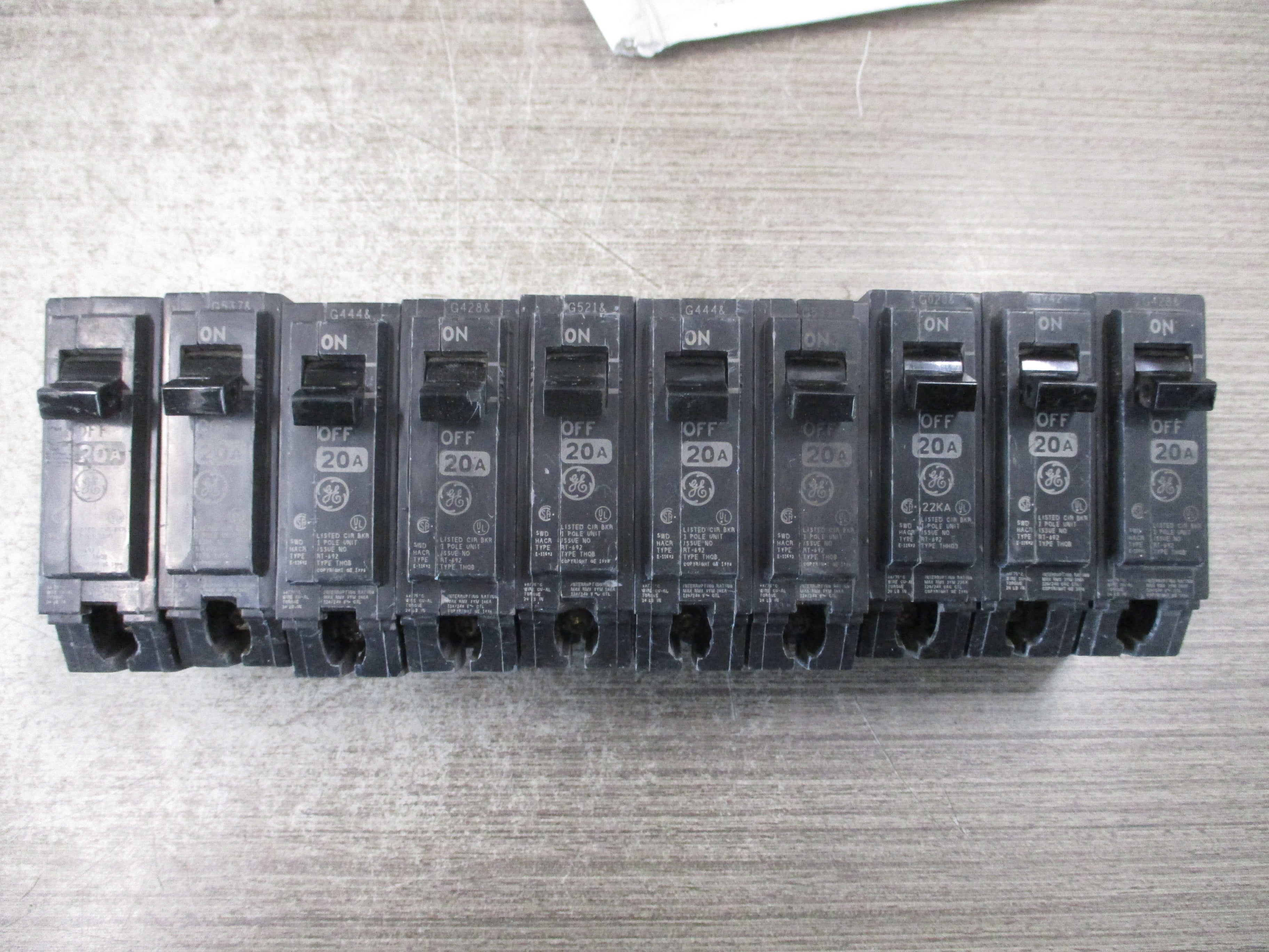 GE Bolt-on Circuit Breaker THQB1120 120/240V 20A 1P *Lot of 10* Used