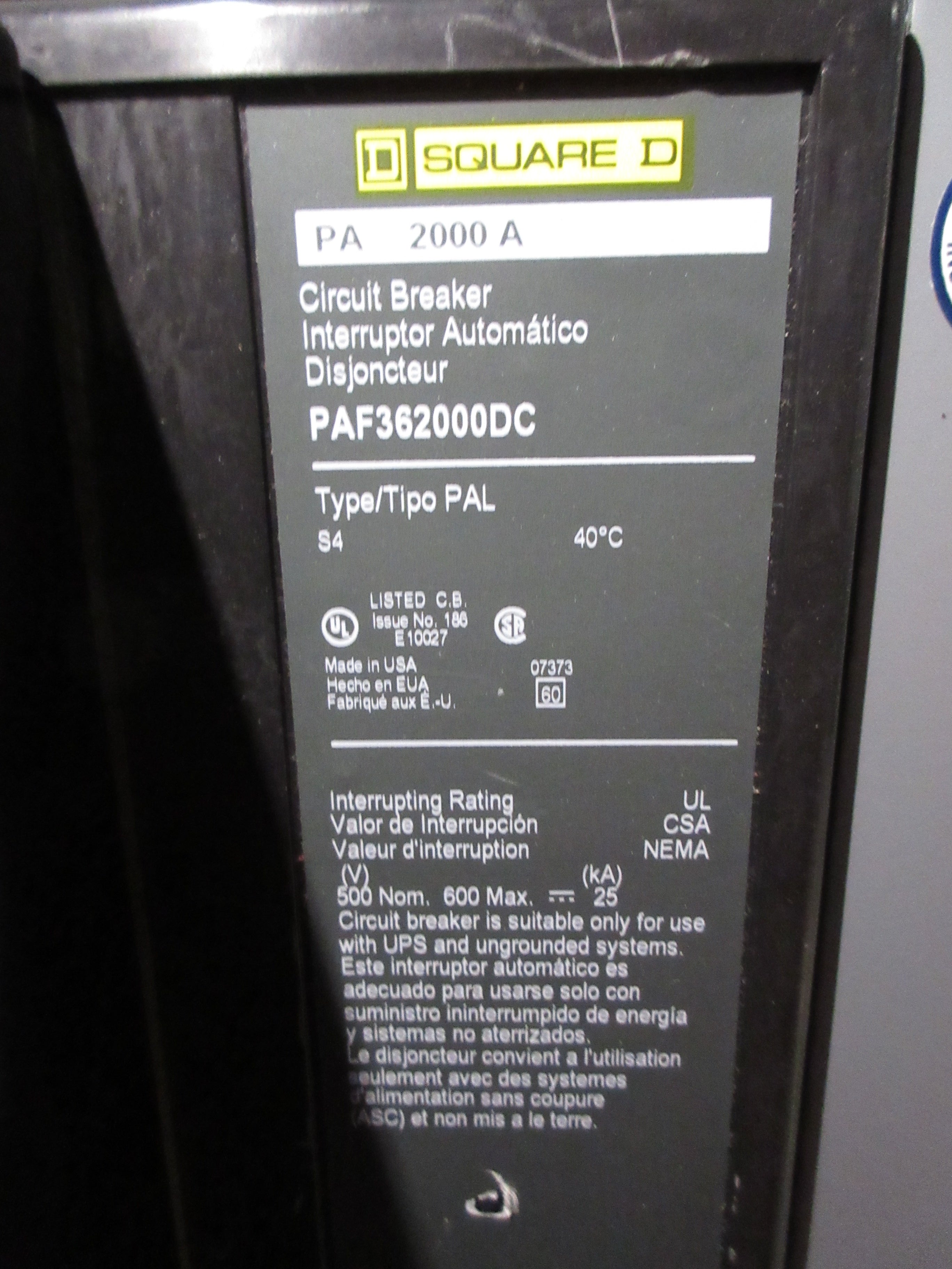 Square D Enclosed DC Circuit Breaker 23450940-001 2000A 500VDC Used