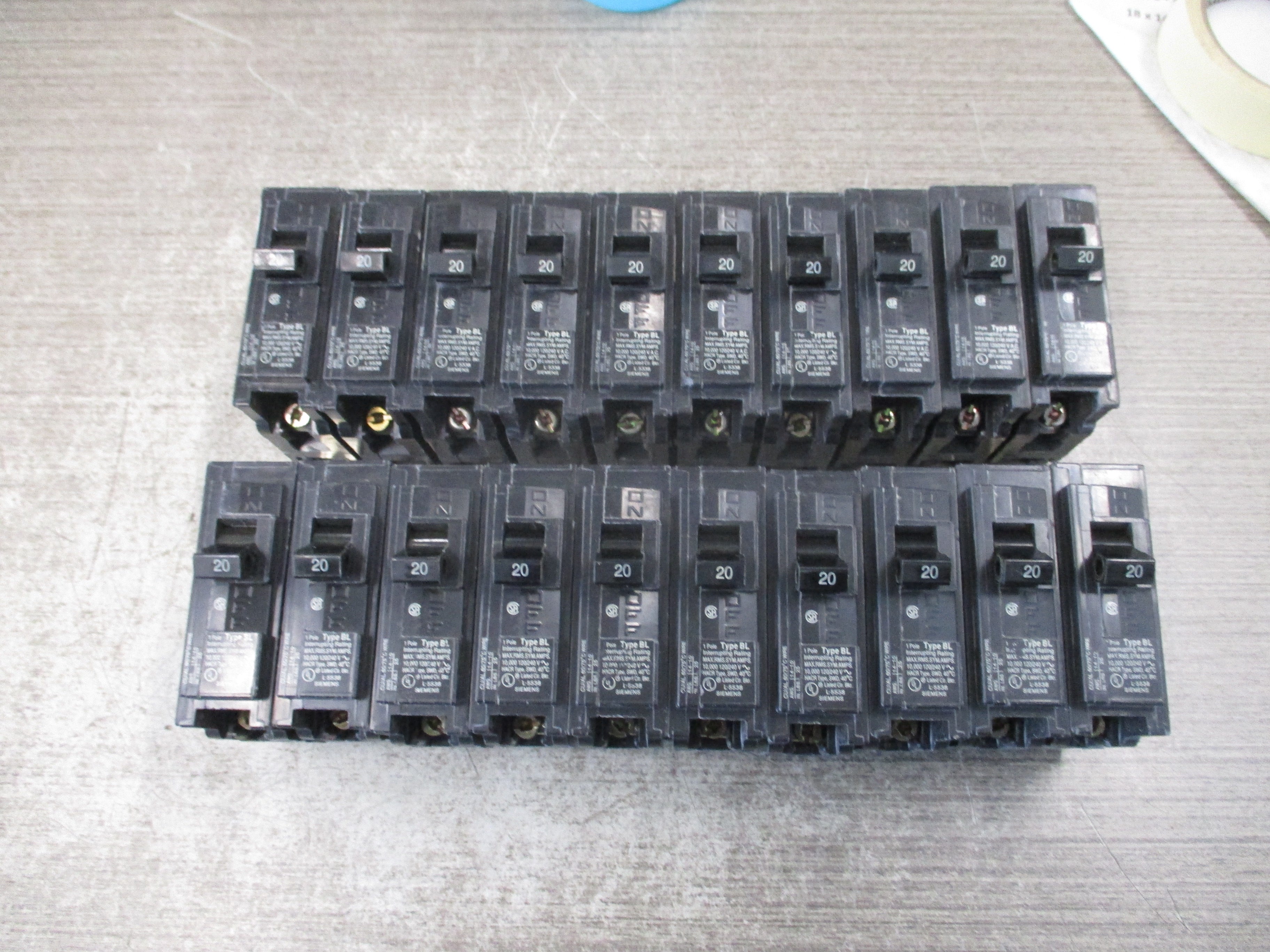 Siemens Bolt-on Circuit Breaker B120 120/240V 1P *Lot of 20* Used
