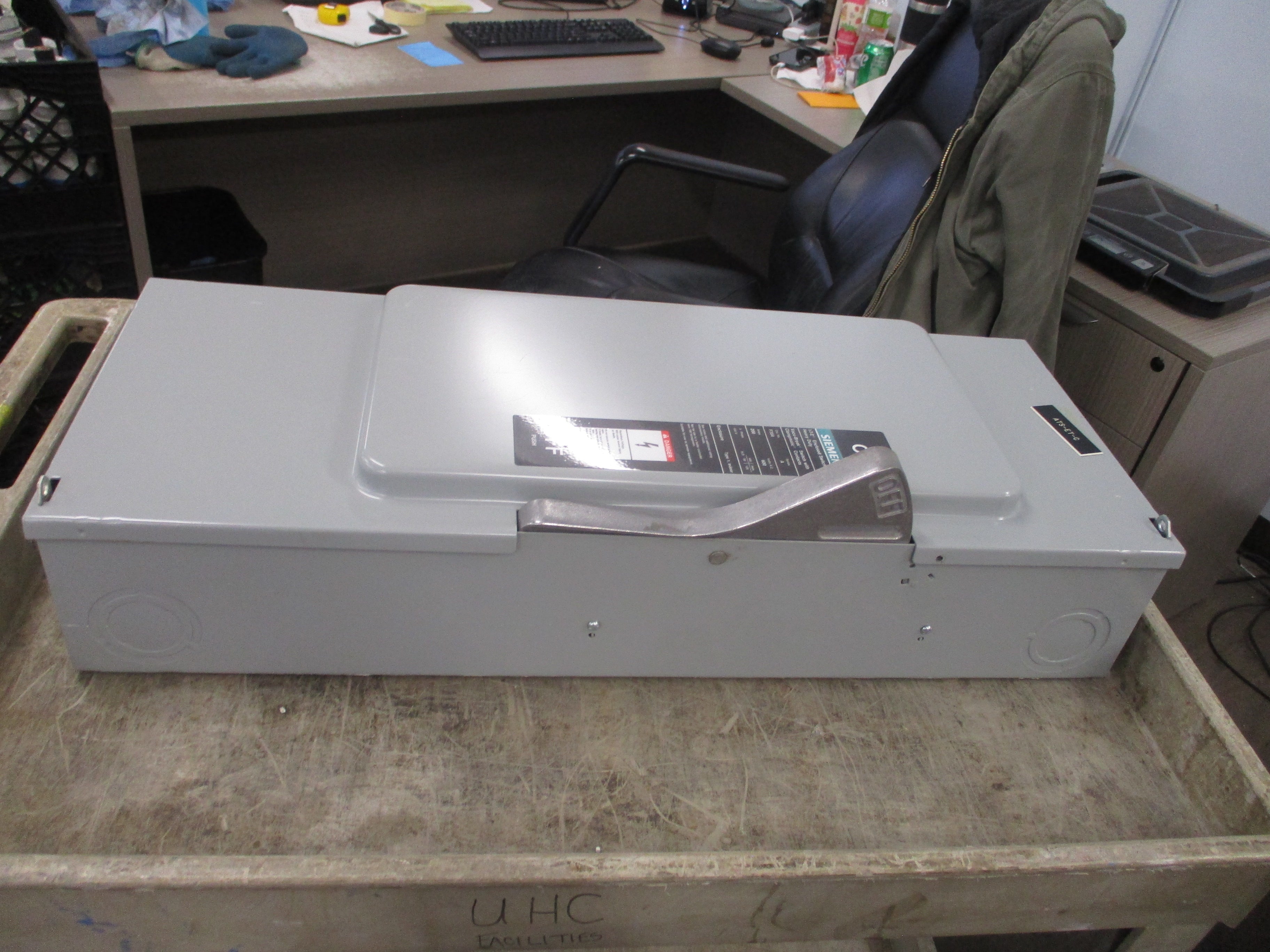 Siemens Fusible Safety Switch/Disconnect F354 200A 600V 3P Used