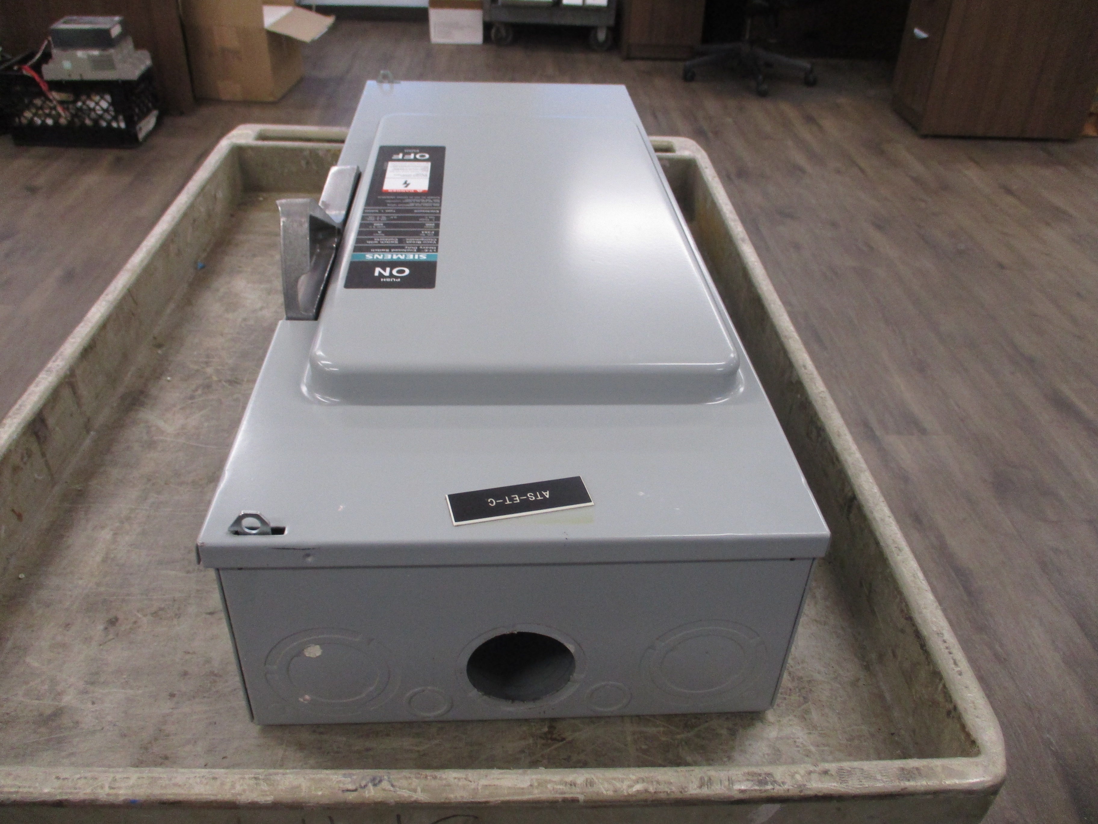 Siemens Fusible Safety Switch/Disconnect F354 200A 600V 3P Used